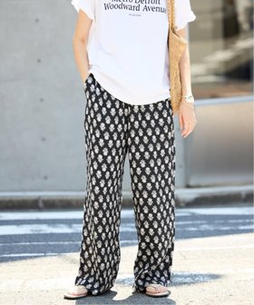 【スローブ イエナ/SLOBE IENA】のインドサテンパンツ 人気、トレンドファッション・服の通販 founy(ファニー) ファッション Fashion レディースファッション Fashion for Women パンツ Pants & Trousers 2025年 2025 2025春夏・S/S Spring/Summer 2025 SS25 インド Indian Textile カーディガン Cardigan, Knitwear キャミワンピース Cami Dress, Slip Dress サテン Satin, Glossy Fabric シアー Sheer, See-Through スカーフ Scarf, Neckwear ティアードワンピース Tiered Dress, Flared Dress フレア Flare, Flared プリント Print, Printed Pattern モチーフ Motif, Design Theme リラックス Relax, Relaxed Fit ワイド Wide, Wide Fit 夏 Summer |ID:prp329100004601433