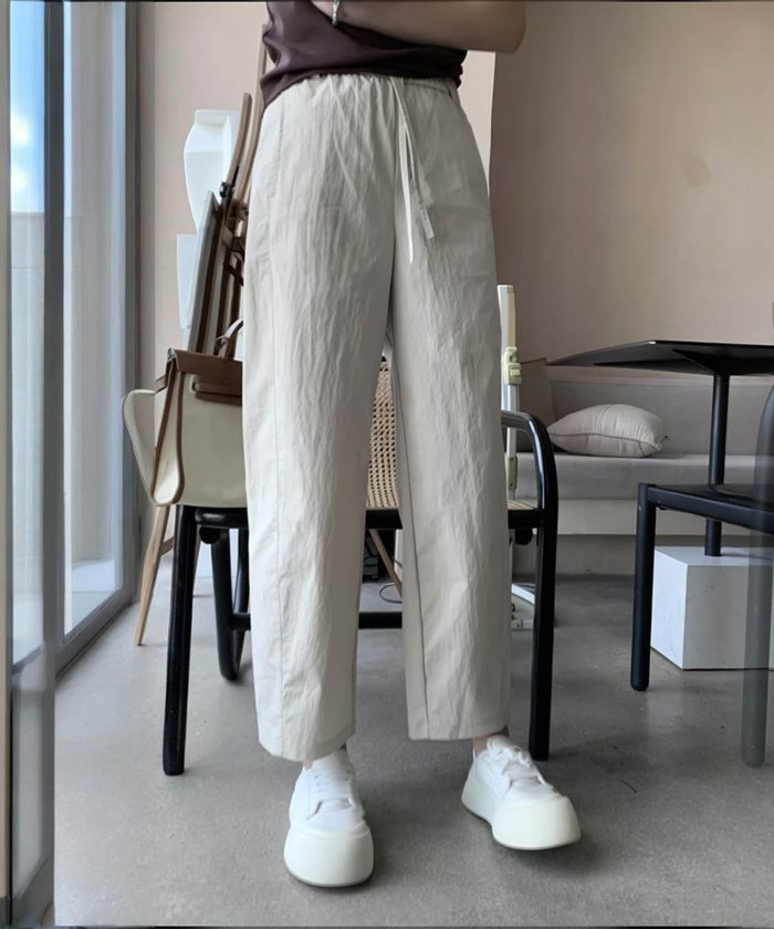 【その他のブランド/Other】の【DECADE CLASSIC】リラックステーパードパンツ インテリア・キッズ・メンズ・レディースファッション・服の通販 founy(ファニー) https://founy.com/ ファッション Fashion レディースファッション Fashion for Women パンツ Pants & Trousers シンプル Simple, Minimal ジャケット Jacket, Outerwear ストレッチ Stretch, Stretchy Fabric スニーカー Sneakers, Trainers ドローストリング Drawstring, Pull Cord フィット Fit, Slim Fit リラックス Relax, Relaxed Fit 軽量 Lightweight, Ultra Light |ID: prp329100004601442 ipo3291000000032715486