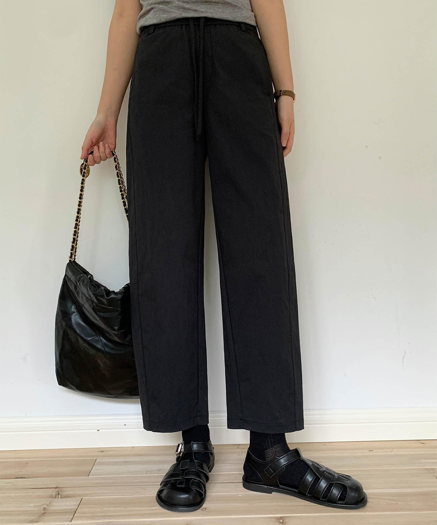 【その他のブランド/Other】の【DECADE CLASSIC】リラックステーパードパンツ インテリア・キッズ・メンズ・レディースファッション・服の通販 founy(ファニー) 　ファッション　Fashion　レディースファッション　Fashion for Women　パンツ　Pants & Trousers　シンプル　Simple, Minimal　ジャケット　Jacket, Outerwear　ストレッチ　Stretch, Stretchy Fabric　スニーカー　Sneakers, Trainers　ドローストリング　Drawstring, Pull Cord　フィット　Fit, Slim Fit　リラックス　Relax, Relaxed Fit　軽量　Lightweight, Ultra Light　ブラック|ID: prp329100004601442 ipo3291000000032715488