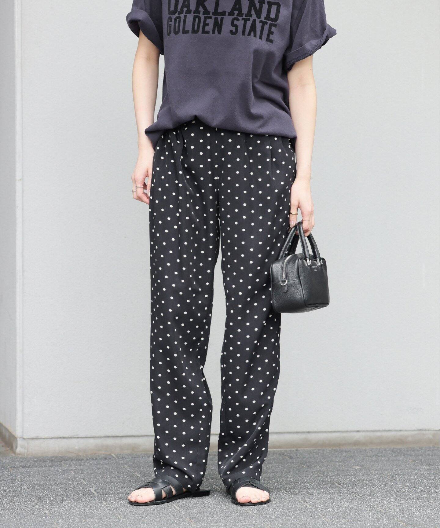 【ジャーナルスタンダード レリューム/JOURNAL STANDARD relume】の《WEB限定追加 》ランダムドットイージータックパンツ インテリア・キッズ・メンズ・レディースファッション・服の通販 founy(ファニー) 　ファッション　Fashion　レディースファッション　Fashion for Women　パンツ　Pants & Trousers　2025年　2025　2025春夏・S/S　Spring/Summer 2025 SS25　ブラック|ID: prp329100004602021 ipo3291000000032720449