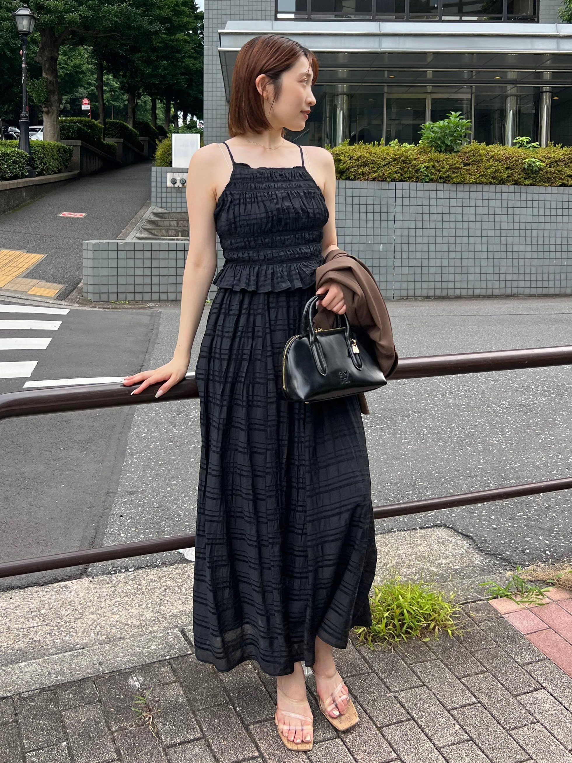 【スナイデル/SNIDEL】のアメスリプリーツドッキングワンピース インテリア・キッズ・メンズ・レディースファッション・服の通販 founy(ファニー) 　ファッション　Fashion　レディースファッション　Fashion for Women　ワンピース　Dresses　おすすめ　Recommended / Our Picks　ウェーブ　Wavy Pattern　キャミ　Camisole, Cami Top　ギンガム　Gingham, Gingham Fabric　サマー　Summer, Summer Style　シャーリング　Shirring, Ruched　ストレート　Straight, Straight Cut　チェック　Check, Plaid, Tartan　デコルテ　Décolleté, Neckline　ドッキング　Docking, Mixed Material　ドレス　Dress, One-Piece　ボーダー　Border, Stripe　リボン　Ribbon, Bow　リュクス　Luxury, Elegant, High-End, Chic　夏　Summer　BLK[009]|ID: prp329100004602022 ipo3291000000032720455