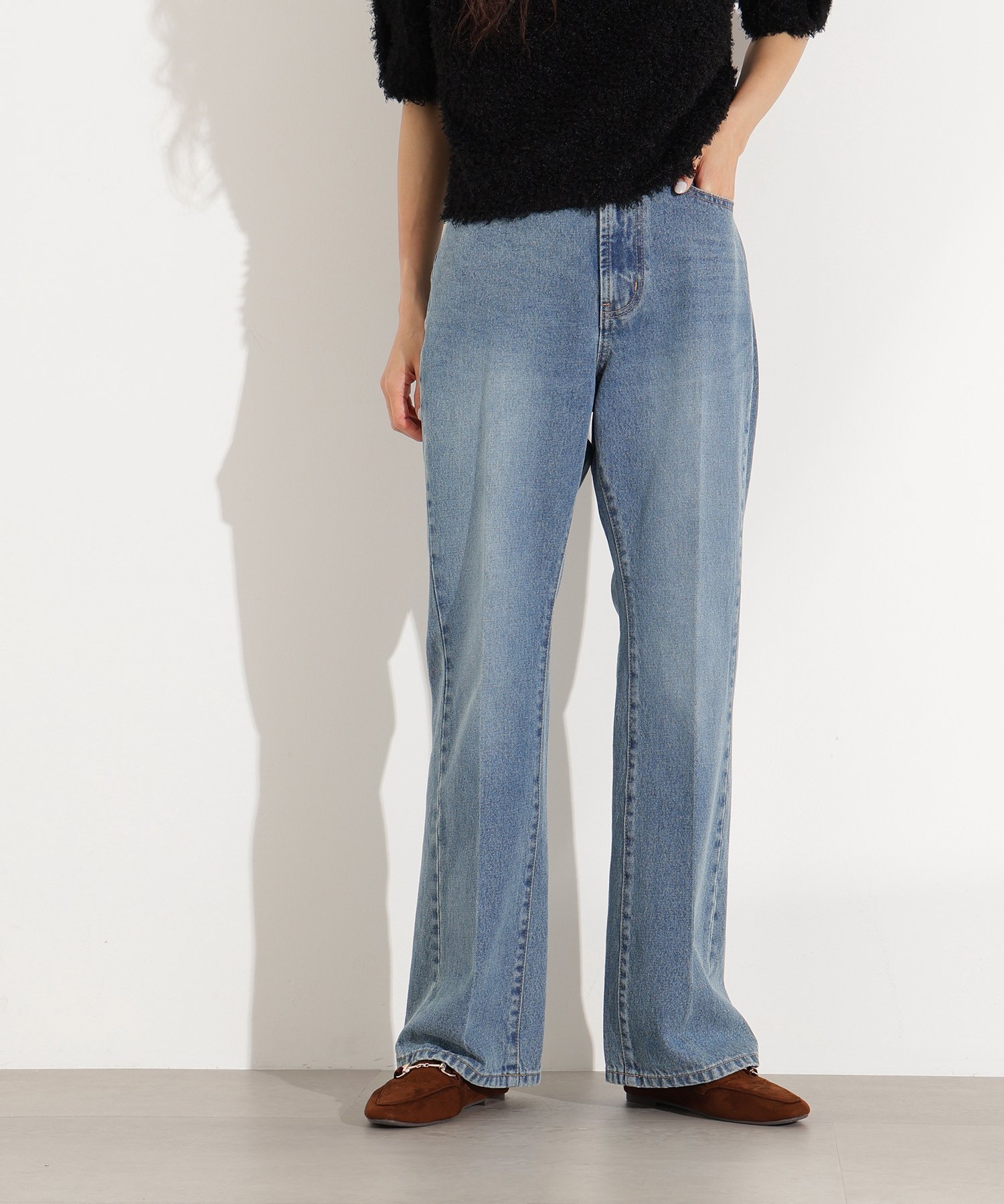 【エヌ ナチュラルビューティーベーシック/N.Natural Beauty basic】のセンタープレスフレアデニムパンツ インテリア・キッズ・メンズ・レディースファッション・服の通販 founy(ファニー) 　ファッション　Fashion　レディースファッション　Fashion for Women　パンツ　Pants & Trousers　デニムパンツ・ジーンズ・美脚デニム　Denim Jeans & Pants　コンパクト　Compact, Small Size　デニム　Denim, Jeans Material　フレア　Flare, Flared　ブリーチ　Bleach, Washed Finish　エレガント 上品　Elegant　ライトブルー3|ID: prp329100004602050 ipo3291000000032720729