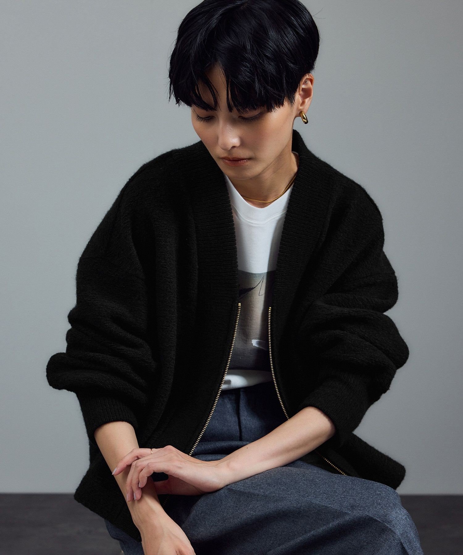 【サロン アダム エ ロペ/SALON adam et rope'】の【WEB限定】イタリアンエアリーブルゾン インテリア・キッズ・メンズ・レディースファッション・服の通販 founy(ファニー) 　ファッション　Fashion　レディースファッション　Fashion for Women　アウター　Coat / Outerwear Collection　ブルゾンジャケット・スポーティアウター　Blouson Jackets　イタリア　Italy　インナー　Innerwear　カーディガン　Cardigan, Knitwear　軽量　Lightweight, Ultra Light　スリム　Slim, Slim Fit　スリーブ　Sleeve, Long Sleeve / Short Sleeve　タイトスカート　Pencil Skirt, Tight Skirt　フィット　Fit, Slim Fit　フレア　Flare, Flared　ブルゾン　Blouson, Bomber Jacket　防寒　Cold Protection, Winter-Ready　マフラー　Scarf, Muffler　リブニット　Rib Knit, Ribbed Knit　ワイド　Wide, Wide Fit　A/W・秋冬　Autumn/Winter　おすすめ　Recommended / Our Picks　エレガント 上品　Elegant　ブラック(01)|ID: prp329100004602098 ipo3291000000032721151