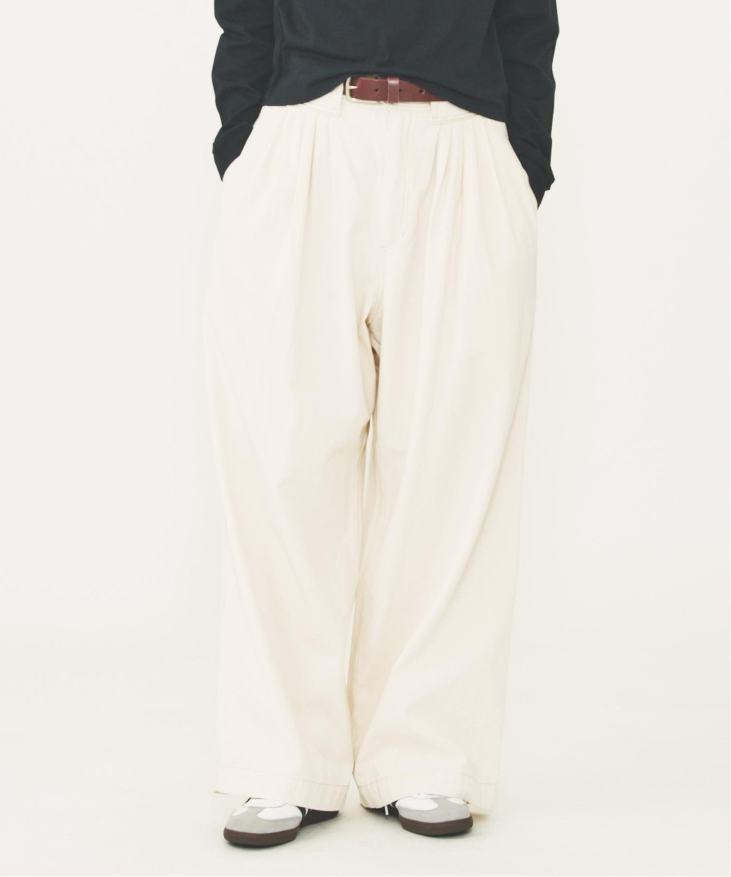 【ミルクフェド/MILKFED.】のMULTI-TUCK PANTS MILKFED. インテリア・キッズ・メンズ・レディースファッション・服の通販 founy(ファニー) 　ファッション　Fashion　レディースファッション　Fashion for Women　パンツ　Pants & Trousers　フェミニン　Feminine, Girly　ロング　Long, Long-Length　ワイド　Wide, Wide Fit　OFF WHITE|ID: prp329100004602151 ipo3291000000032721648