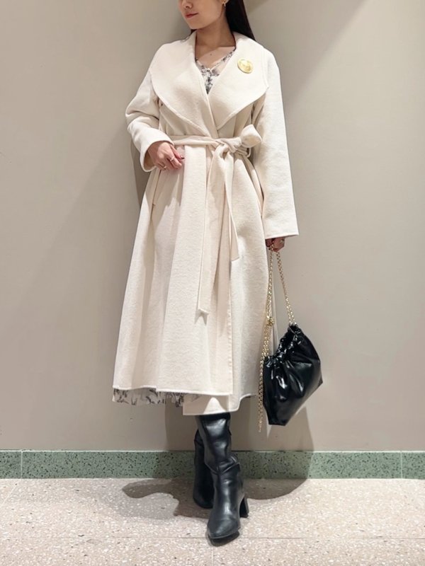 【スナイデル/SNIDEL】のライトリバーコート インテリア・キッズ・メンズ・レディースファッション・服の通販 founy(ファニー) 　ファッション　Fashion　レディースファッション　Fashion for Women　アウター　Coat / Outerwear Collection　コート・ロングコート・ピーコート　Long Coats, Peacoats & More　おすすめ　Recommended / Our Picks　エレガント 上品　Elegant　カーディガン　Cardigan, Knitwear　サークル　Circle, Round Design　ストレート　Straight, Straight Cut　ビッグ　Big, Oversized　ブローチ　Brooch, Pin Brooch　ホリデーシーズン　Holiday Season　ポケット　Pocket, Pocket Detail　マフラー　Scarf, Muffler　ロング　Long, Long-Length　IVR[003]|ID: prp329100004602186 ipo3291000000032721868