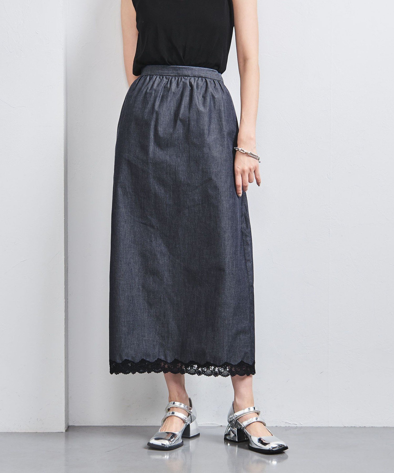 【その他のブランド/Other】のダンガリー レースコンビ タイトスカート 人気、トレンドファッション・服の通販 founy(ファニー) 　ファッション　Fashion　レディースファッション　Fashion for Women　スカート　Skirts　おすすめ　Recommended / Our Picks　インディゴ　Indigo Denim　クール　Cool, Chic　コンパクト　Compact, Small Size　コンビ　Combo, Combination Style　セットアップ　Set-Up, Coordinated Outfit　タイトスカート　Pencil Skirt, Tight Skirt　ダンガリー　Dungaree, Chambray　バランス　Balance, Style Balance　フェミニン　Feminine, Girly　ブルゾン　Blouson, Bomber Jacket　ベーシック　Basic, Essential　モチーフ　Motif, Design Theme　レース　Lace, Lace Fabric　ロング　Long, Long-Length　 other-1|ID: prp329100004602285 ipo3291000000032723075