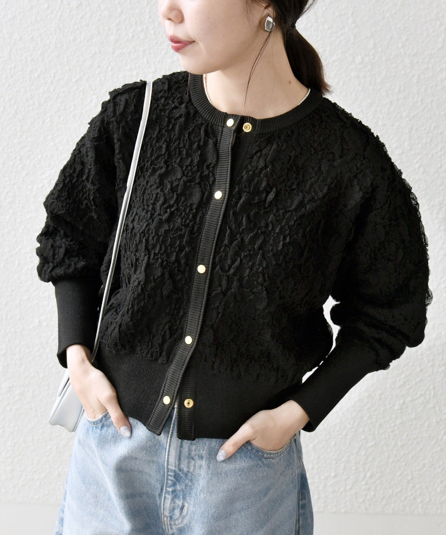【シップス フォー ウィメン/SHIPS】の【WEB限定】SHIPS any 手洗い可能 ジャカード バンピー コンパクト カーディガン インテリア・キッズ・メンズ・レディースファッション・服の通販 founy(ファニー) 　ファッション　Fashion　レディースファッション　Fashion for Women　トップス・カットソー　Cut & Sew Tops　カーディガン・羽織り　Layered Style Cardigans　洗える　Machine Washable　カーディガン　Cardigan, Knitwear　コンパクト　Compact, Small Size　ジャカード／ジャガード　Jacquard, Woven Pattern　人気　Popular, Best Seller　レース　Lace, Lace Fabric　2025年　2025　2025-2026秋冬・A/W　Autumn/Winter 2025–26 AW25–26　ブラック|ID: prp329100004602311 ipo3291000000035020417