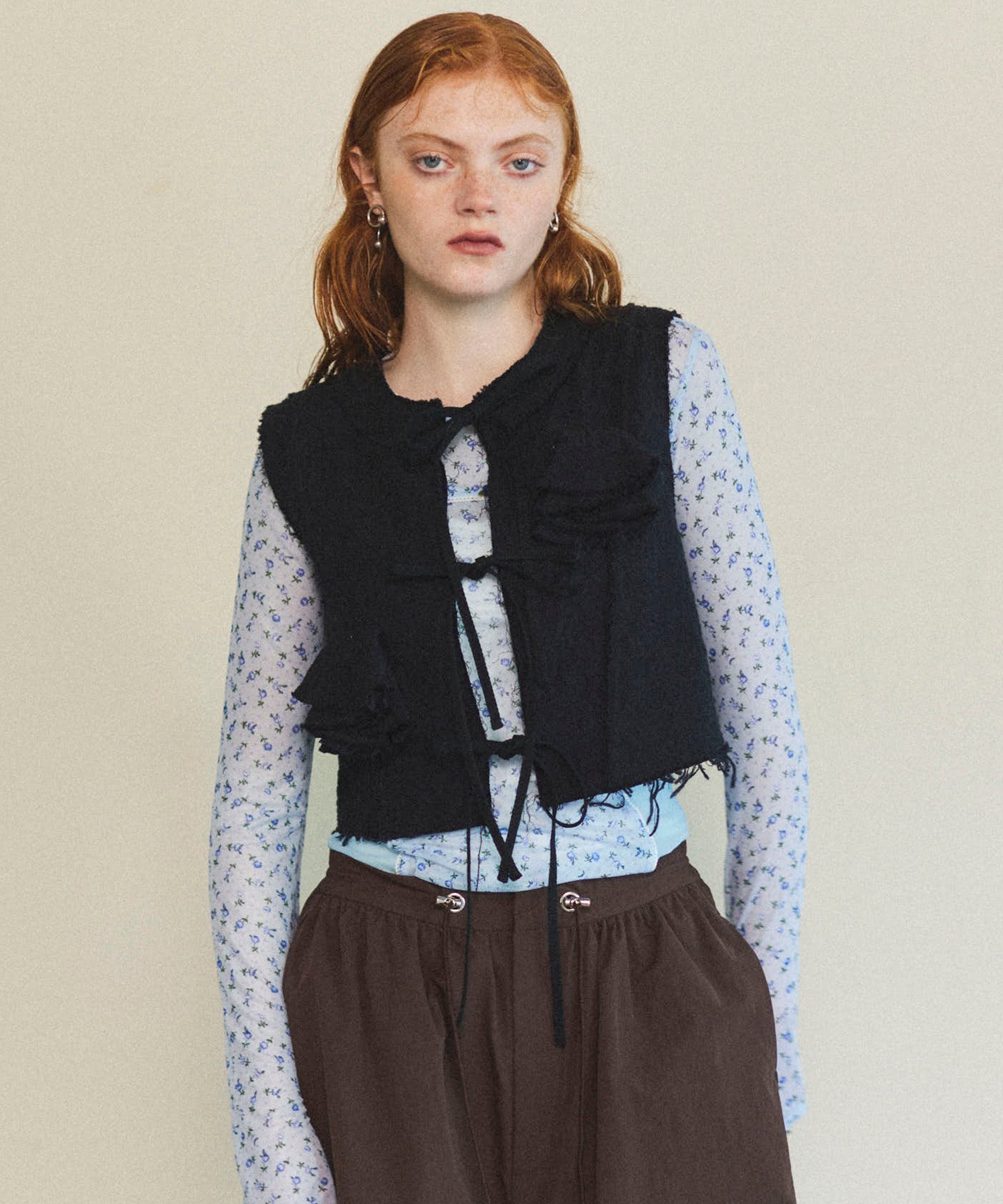 【メゾンスペシャル/MAISON SPECIAL】のFlower Rustic Tops インテリア・キッズ・メンズ・レディースファッション・服の通販 founy(ファニー) 　ファッション　Fashion　レディースファッション　Fashion for Women　トップス・カットソー　Cut & Sew Tops　インナー　Innerwear　コンパクト　Compact, Small Size　ビスチェ　Bustier, Corset Top　フラワー　Flower, Floral　フロント　Front, Front Design　モチーフ　Motif, Design Theme　リボン　Ribbon, Bow　BLK|ID: prp329100004602364 ipo3291000000032725279