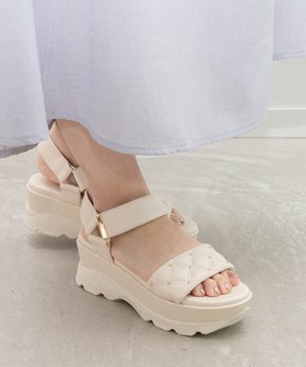 【ランダ/RANDA】のスタッズ*キルティング スポーツサンダル 人気、トレンドファッション・服の通販 founy(ファニー) ファッション Fashion レディースファッション Fashion for Women スポーツウェア Functional & Stylish Sportswear サンダル&ミュール Sandals & Mules キルティング Quilted, Quilting クッション Cushion, Throw Pillow サンダル Sandals, Summer Shoes スタッズ Studs, Metal Accents スポーツ Sports, Activewear フェミニン Feminine, Girly |ID:prp329100004602382