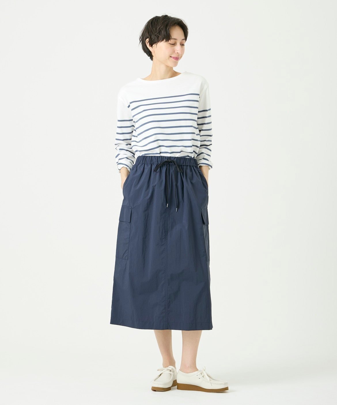 【イッツインターナショナル/I.T.'S. international】の撥水カーゴスカート インテリア・キッズ・メンズ・レディースファッション・服の通販 founy(ファニー) 　ファッション　Fashion　レディースファッション　Fashion for Women　スカート　Skirts　カーゴパンツ　Cargo Pants, Utility Pants　タフタ　Taffeta, Structured Fabric　ポケット　Pocket, Pocket Detail　モッズコート　Mods Coat, Military Parka　ネイビー|ID: prp329100004602385 ipo3291000000032725826