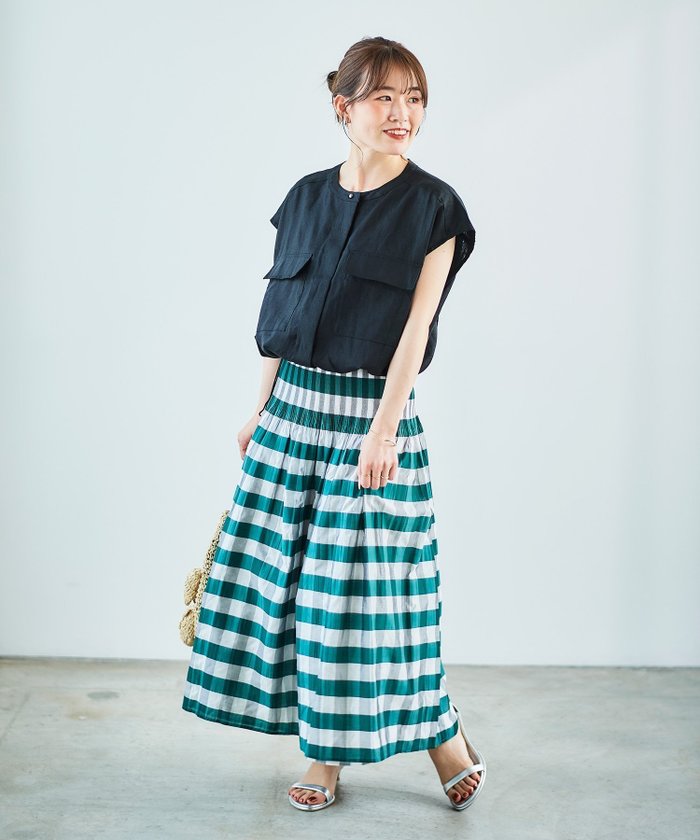 【ルクールブラン/le.coeur blanc】のチェック×ストライプシャーリングスカート インテリア・キッズ・メンズ・レディースファッション・服の通販 founy(ファニー) https://founy.com/ ファッション Fashion レディースファッション Fashion for Women スカート Skirts おすすめ Recommended / Our Picks ギャザー Gathered, Ruffled シャーリング Shirring, Ruched ジャケット Jacket, Outerwear スウェット / スエット Sweatshirt, Sweatwear ストライプ Stripe, Striped Pattern ストレート Straight, Straight Cut チェック Check, Plaid, Tartan フェミニン Feminine, Girly リバーシブル Reversible, Two-Sided 人気 Popular, Best Seller |ID: prp329100004602405 ipo3291000000032726105