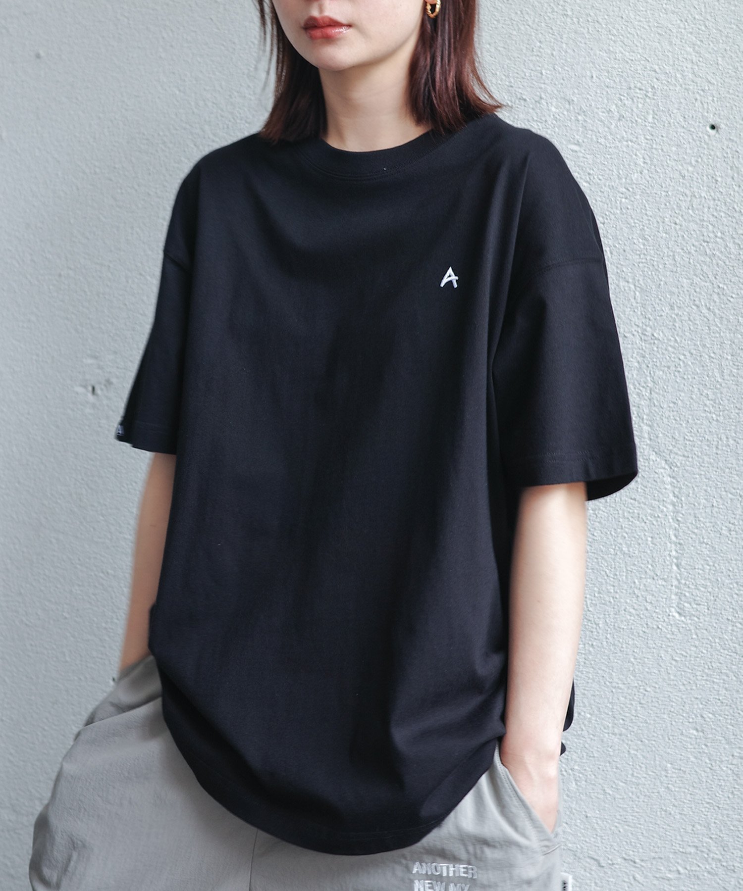 【アンドミー/andme】のワンポイント エンブロイダリー ロゴ 無地 Tシャツ ANME アンメ 人気、トレンドファッション・服の通販 founy(ファニー) 　ファッション　Fashion　レディースファッション　Fashion for Women　トップス・カットソー　Cut & Sew Tops　シャツ・ブラウス・オフィスカジュアル　Elegant Blouses & Button-Ups　ロングTシャツ・Tシャツ　Longline T-Shirts & Tees　アンダー　Underwear Essentials　エンブロイダリー　Embroidery Design　シンプル　Simple, Minimal　ワンポイント　One Point, Statement Accent　別注　Limited Edition, Custom Order　無地　Plain, Solid Color　 other-1|ID: prp329100004602438 ipo3291000000033833601