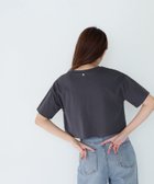 【ナチュラル ビューティー ベーシック/NATURAL BEAUTY BASIC】のメタルポイントクロップドTシャツ チャコール1|ID: prp329100004602442 ipo3291000000032726585