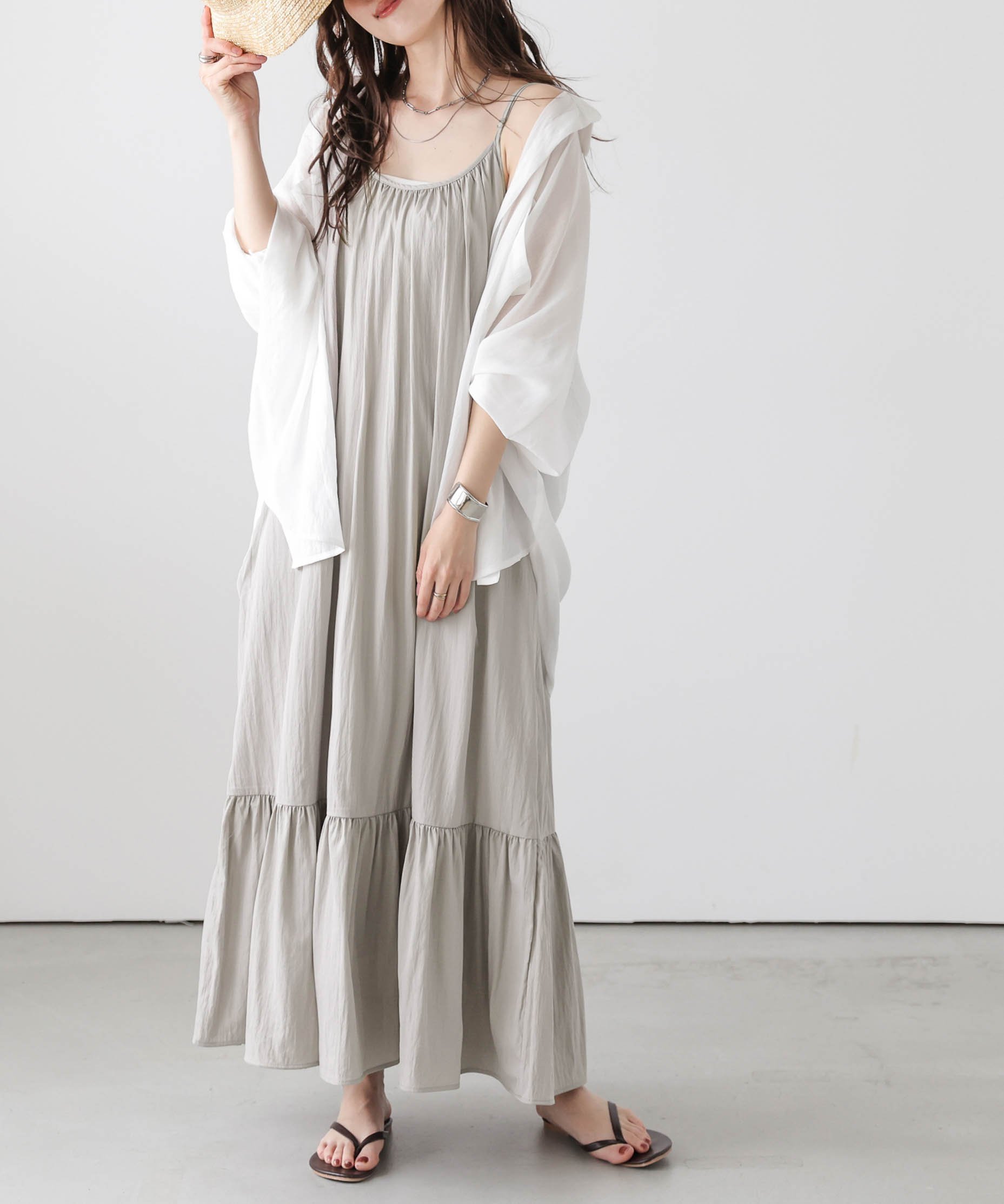 【その他のブランド/Other】のバックリボンキャミワンピース インテリア・キッズ・メンズ・レディースファッション・服の通販 founy(ファニー) 　ファッション　Fashion　レディースファッション　Fashion for Women　ワンピース　Dresses　キャミソールワンピース　Camisole Dresses　ギャザー　Gathered, Ruffled　タンク　Tank Top, Sleeveless Top　フェミニン　Feminine, Girly　フレア　Flare, Flared　ラップ　Wrap, Wrap Design　リボン　Ribbon, Bow　グレージュ|ID: prp329100004602525 ipo3291000000032727496