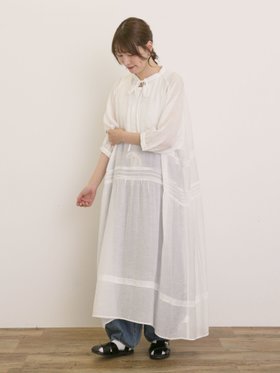 【サマンサモスモス/Samansa Mos2】の【S/Mサイズ】◎レース切替ワンピース 人気、トレンドファッション・服の通販 founy(ファニー) ファッション Fashion レディースファッション Fashion for Women ワンピース Dresses リラックス Relax, Relaxed Fit レース Lace, Lace Fabric 切替 Switching, Contrast Panel |ID:prp329100004602582