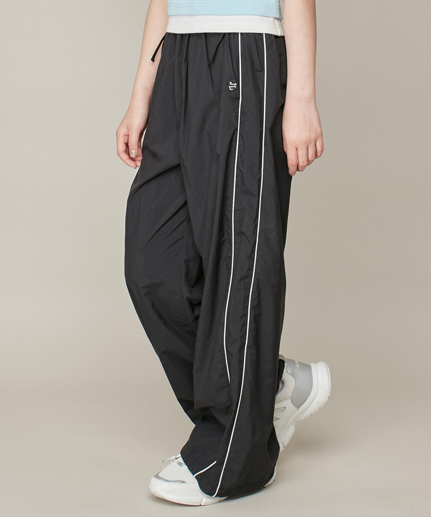 【その他のブランド/Other】の【ウエスト調整可】サイドパイピングリボンタフタパンツ 人気、トレンドファッション・服の通販 founy(ファニー) 　ファッション　Fashion　キッズファッション　Fashion for Kids　ボトムス　Bottoms　おすすめ　Recommended / Our Picks　キャミソール　Camisole, Spaghetti Strap Top　コンパクト　Compact, Small Size　ショート　Short, Short Length　タフタ　Taffeta, Structured Fabric　タンク　Tank Top, Sleeveless Top　パイピング　Piping, Trim Design　ポケット　Pocket, Pocket Detail　リボン　Ribbon, Bow　 other-1|ID: prp329100004602611 ipo3291000000032729109