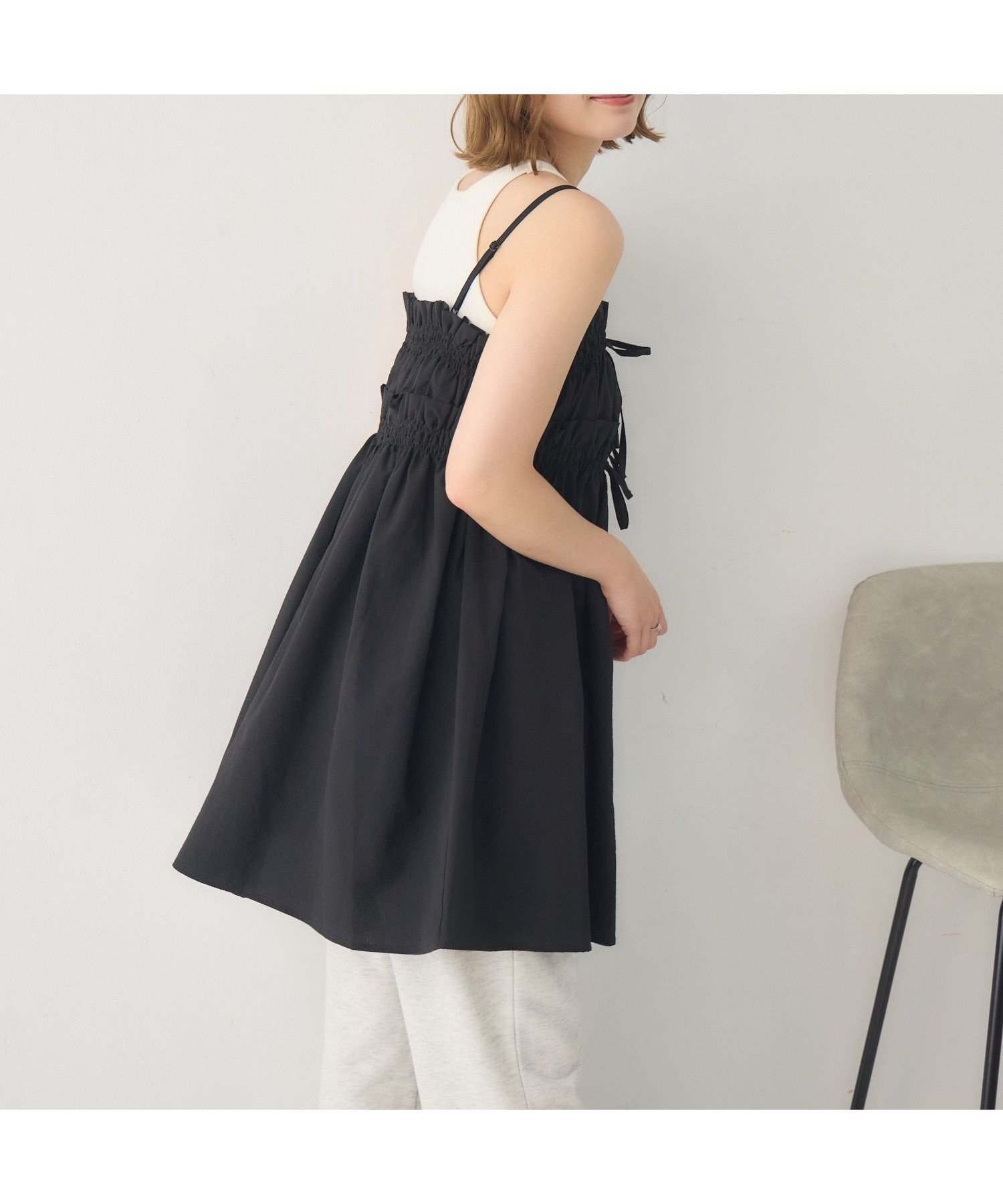 【レトロガール/RETRO GIRL】のキャミフリルチュニックOP インテリア・キッズ・メンズ・レディースファッション・服の通販 founy(ファニー) 　ファッション　Fashion　レディースファッション　Fashion for Women　トップス・カットソー　Cut & Sew Tops　キャミソール&ノースリーブ　Camisoles & Sleeveless Tops　ワンピース　Dresses　チュニック　Tunic Tops & Dresses　インナー　Innerwear　シャーリング　Shirring, Ruched　スリット　Slit, Slit Detail　センター　Center, Center Line　タンク　Tank Top, Sleeveless Top　デニム　Denim, Jeans Material　トレンド　Trend, Trending Now　ビスチェ　Bustier, Corset Top　ベーシック　Basic, Essential　レース　Lace, Lace Fabric　ブラック|ID: prp329100004602631 ipo3291000000032729577