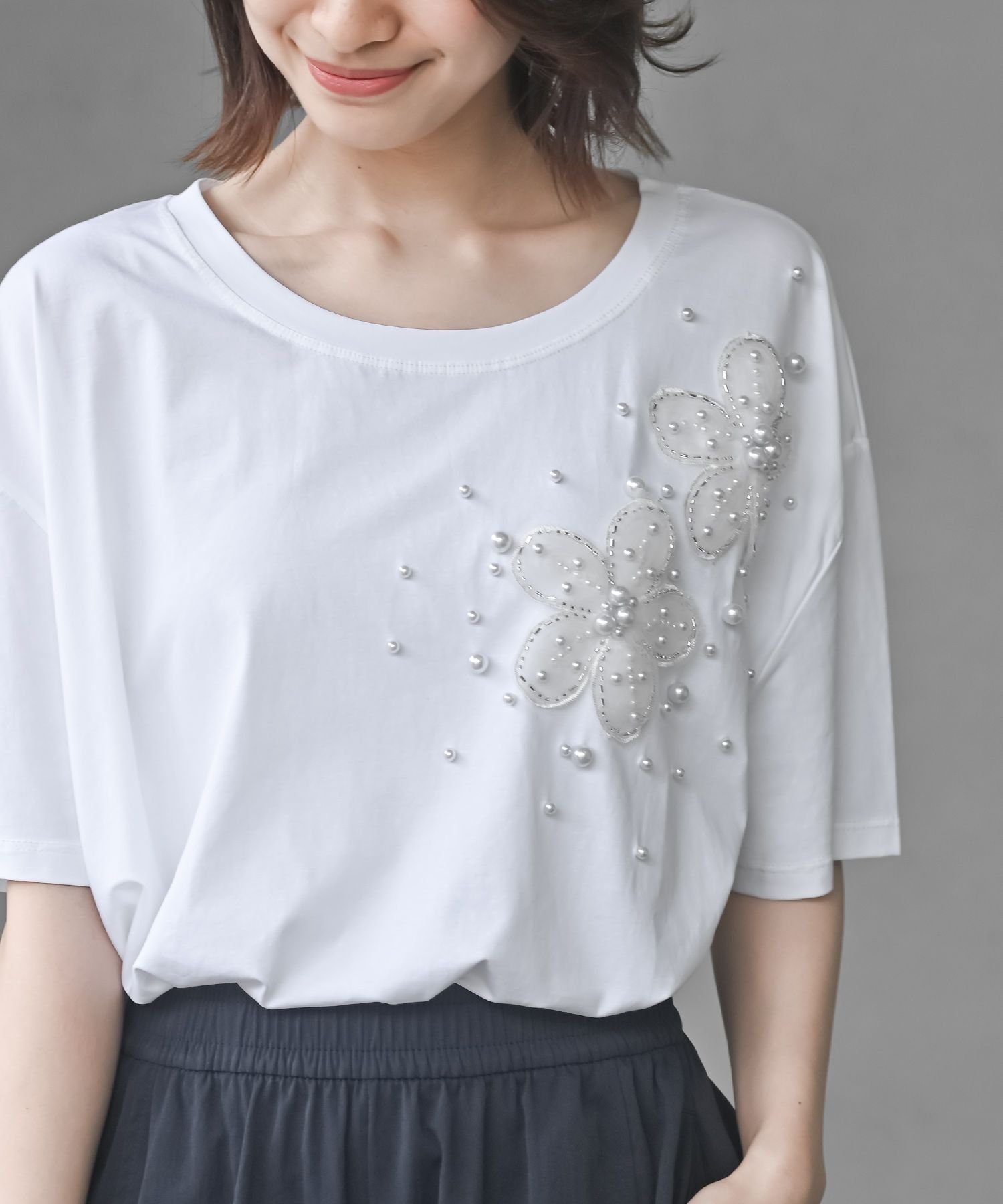 【アールピーエス/rps】のデコレーションTシャツ インテリア・キッズ・メンズ・レディースファッション・服の通販 founy(ファニー) 　ファッション　Fashion　レディースファッション　Fashion for Women　トップス・カットソー　Cut & Sew Tops　シャツ・ブラウス・オフィスカジュアル　Elegant Blouses & Button-Ups　ロングTシャツ・Tシャツ　Longline T-Shirts & Tees　パール　Pearl, Pearl Accent　モチーフ　Motif, Design Theme　リラックス　Relax, Relaxed Fit　レース　Lace, Lace Fabric　オフホワイト3|ID: prp329100004602718 ipo3291000000032731158