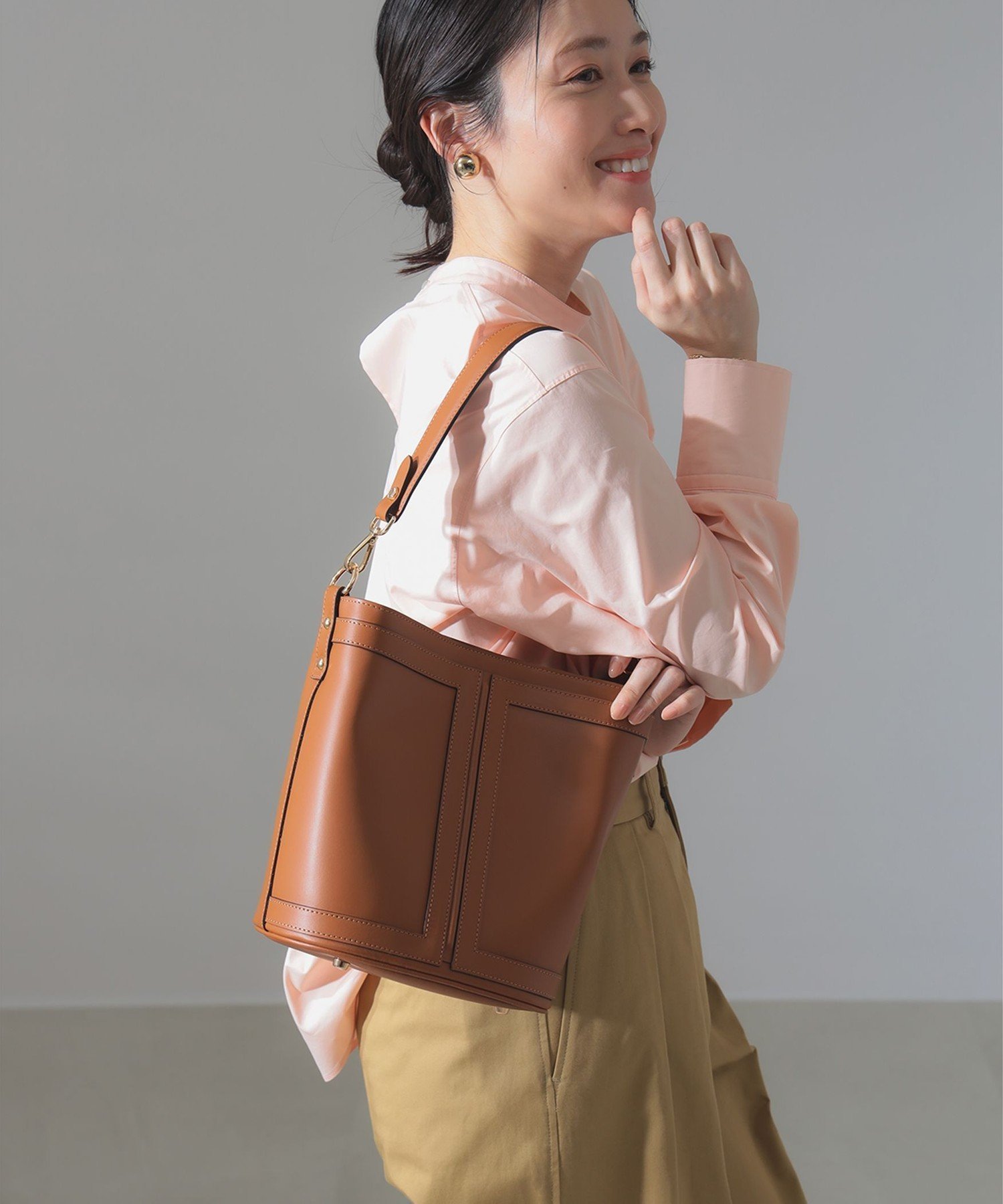 【デミルクス ビームス/Demi-Luxe BEAMS】のGIANNI NOTARO / NEW フレーム バケット バッグ 人気、トレンドファッション・服の通販 founy(ファニー) 　ファッション　Fashion　レディースファッション　Fashion for Women　バッグ　Bags　インナー　Innerwear　ショルダー　Shoulder, Shoulder Strap　フォルム　Silhouette, Form　フレーム　Frame, Outline　フロント　Front, Front Design　ポケット　Pocket, Pocket Detail　モダン　Modern, Contemporary　ワイド　Wide, Wide Fit　 other-1|ID: prp329100004603109 ipo3291000000032736387
