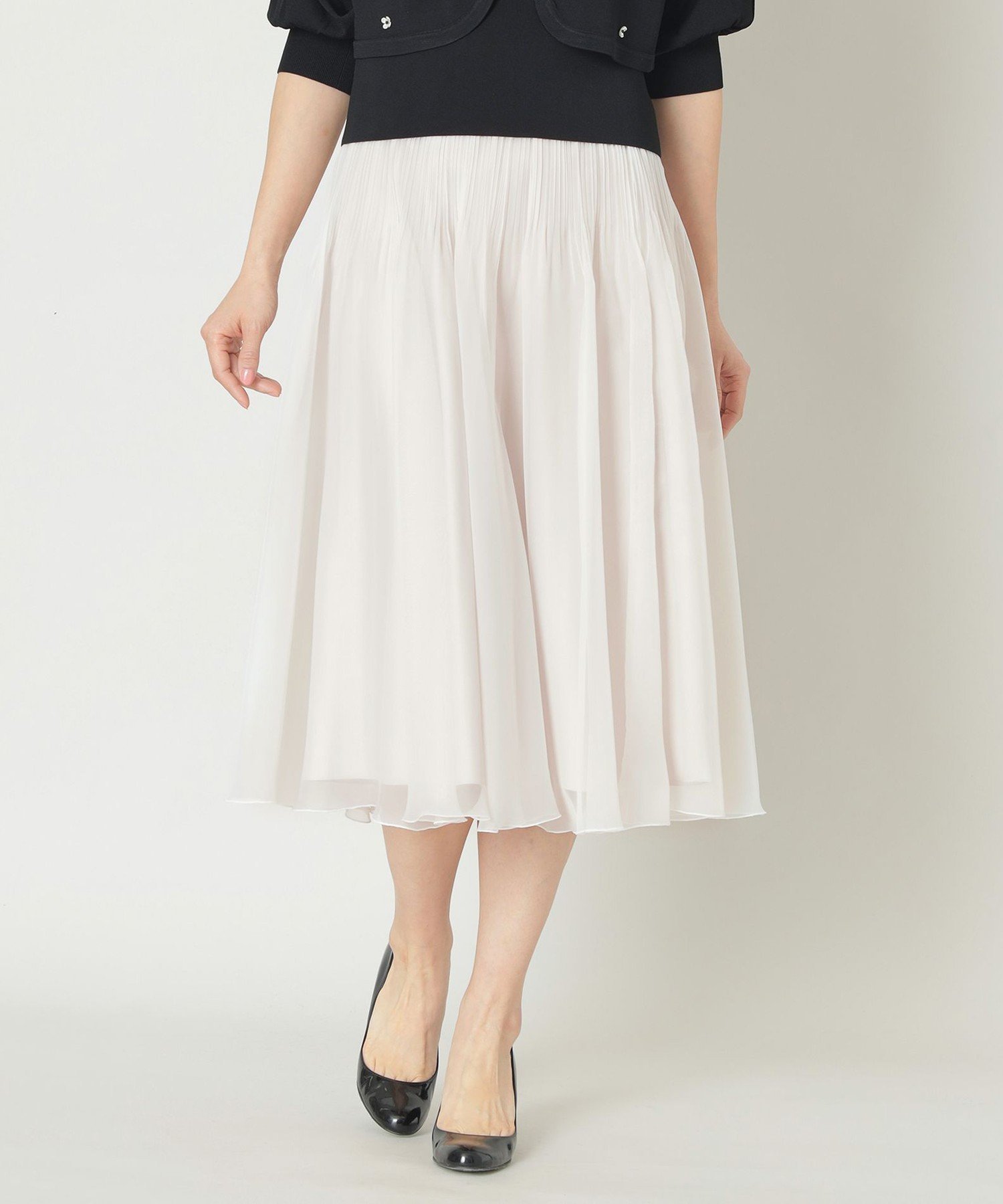 【トゥー ビー シック/TO BE CHIC】のトランスパレントプリーツ スカート インテリア・キッズ・メンズ・レディースファッション・服の通販 founy(ファニー) 　ファッション　Fashion　レディースファッション　Fashion for Women　スカート　Skirts　プリーツスカート / 上品フェミニンスタイル　Pleated Skirts　オーガンジー　Organza Fabric　ガラス　Glass, Glassware　シフォン　Chiffon, Lightweight Fabric　プリーツ　Pleats, Pleated　春　Spring　オフホワイト1|ID: prp329100004603115 ipo3291000000032736530