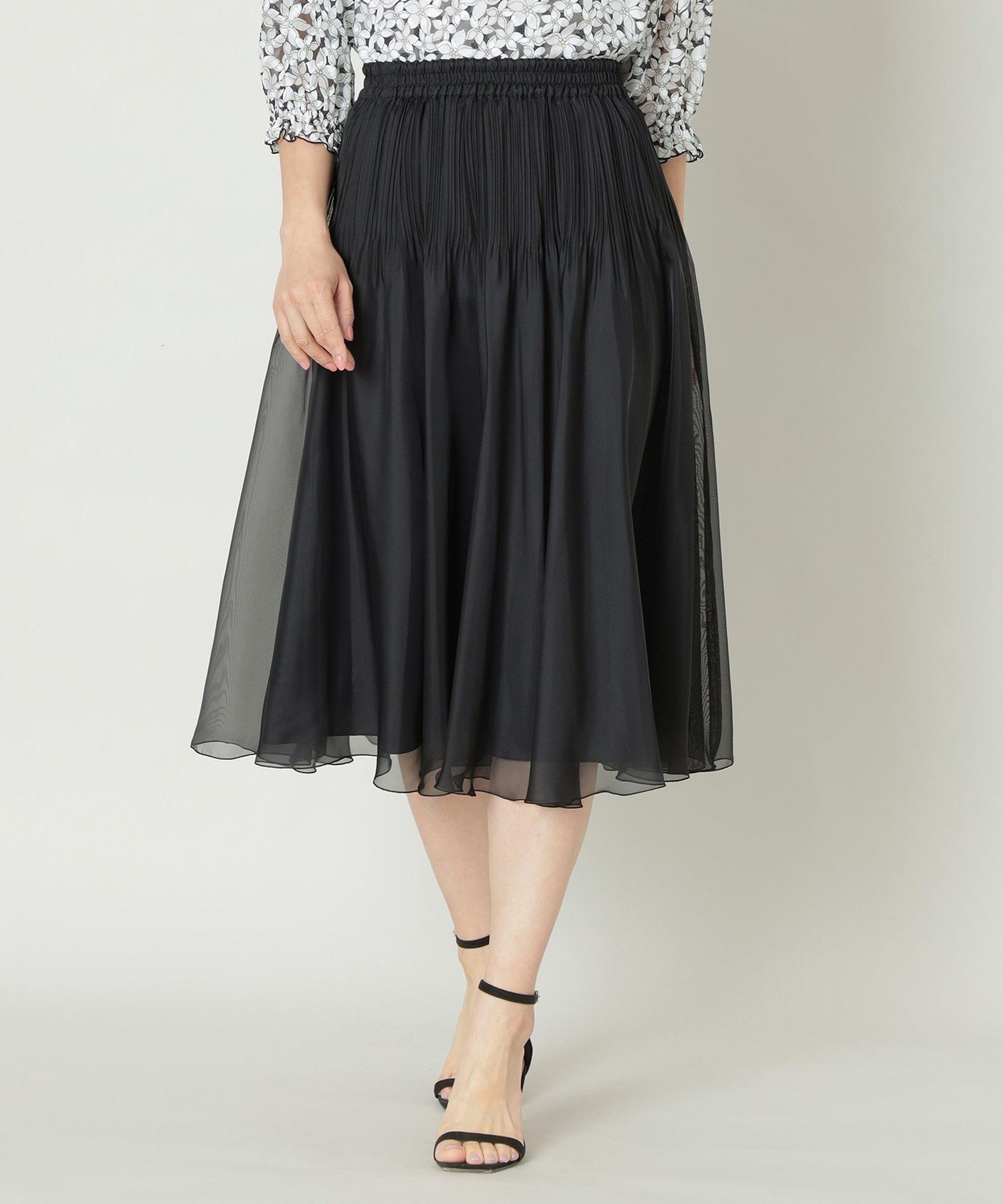 【トゥー ビー シック/TO BE CHIC】のトランスパレントプリーツ スカート インテリア・キッズ・メンズ・レディースファッション・服の通販 founy(ファニー) 　ファッション　Fashion　レディースファッション　Fashion for Women　スカート　Skirts　プリーツスカート / 上品フェミニンスタイル　Pleated Skirts　オーガンジー　Organza Fabric　ガラス　Glass, Glassware　シフォン　Chiffon, Lightweight Fabric　プリーツ　Pleats, Pleated　春　Spring　ブラック|ID: prp329100004603115 ipo3291000000032736532