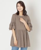 【トゥー ビー シック/TO BE CHIC】のウェーブローン スリーブフリルチュニック ベージュ|ID: prp329100004603154 ipo3291000000032737461