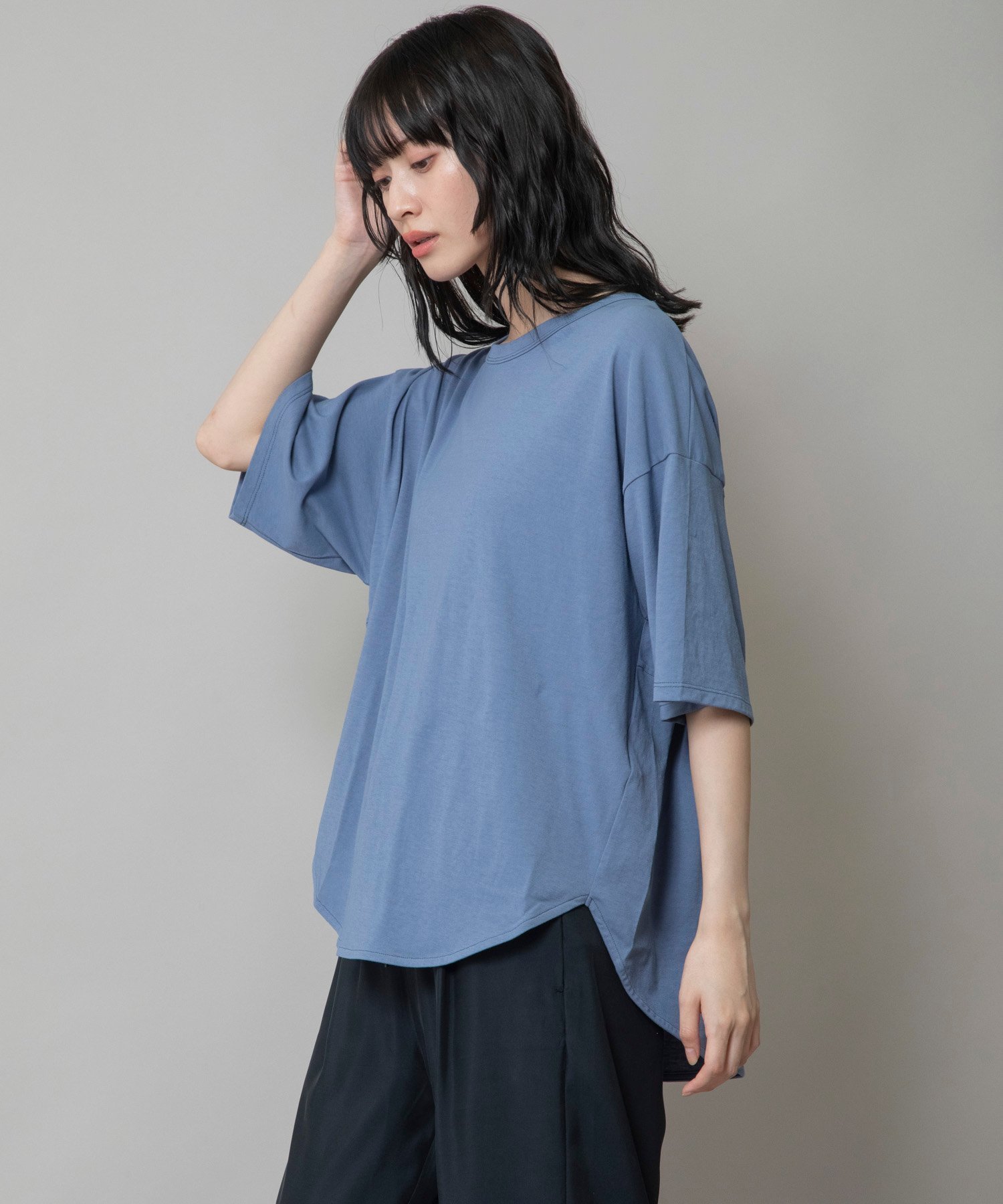 【ミューニック/Munich】のラウンドヘムTシャツ インテリア・キッズ・メンズ・レディースファッション・服の通販 founy(ファニー) 　ファッション　Fashion　レディースファッション　Fashion for Women　トップス・カットソー　Cut & Sew Tops　シャツ・ブラウス・オフィスカジュアル　Elegant Blouses & Button-Ups　ロングTシャツ・Tシャツ　Longline T-Shirts & Tees　ヴィンテージ　Vintage Style　シンプル　Simple, Minimal　ツイル　Twist, Twisted Detail　バランス　Balance, Style Balance　ベーシック　Basic, Essential　S/S・春夏　SS, Spring/Summer, Warm Season　夏　Summer　2025年　2025　2025春夏・S/S　Spring/Summer 2025 SS25　bl/gry|ID: prp329100004603281 ipo3291000000032740925