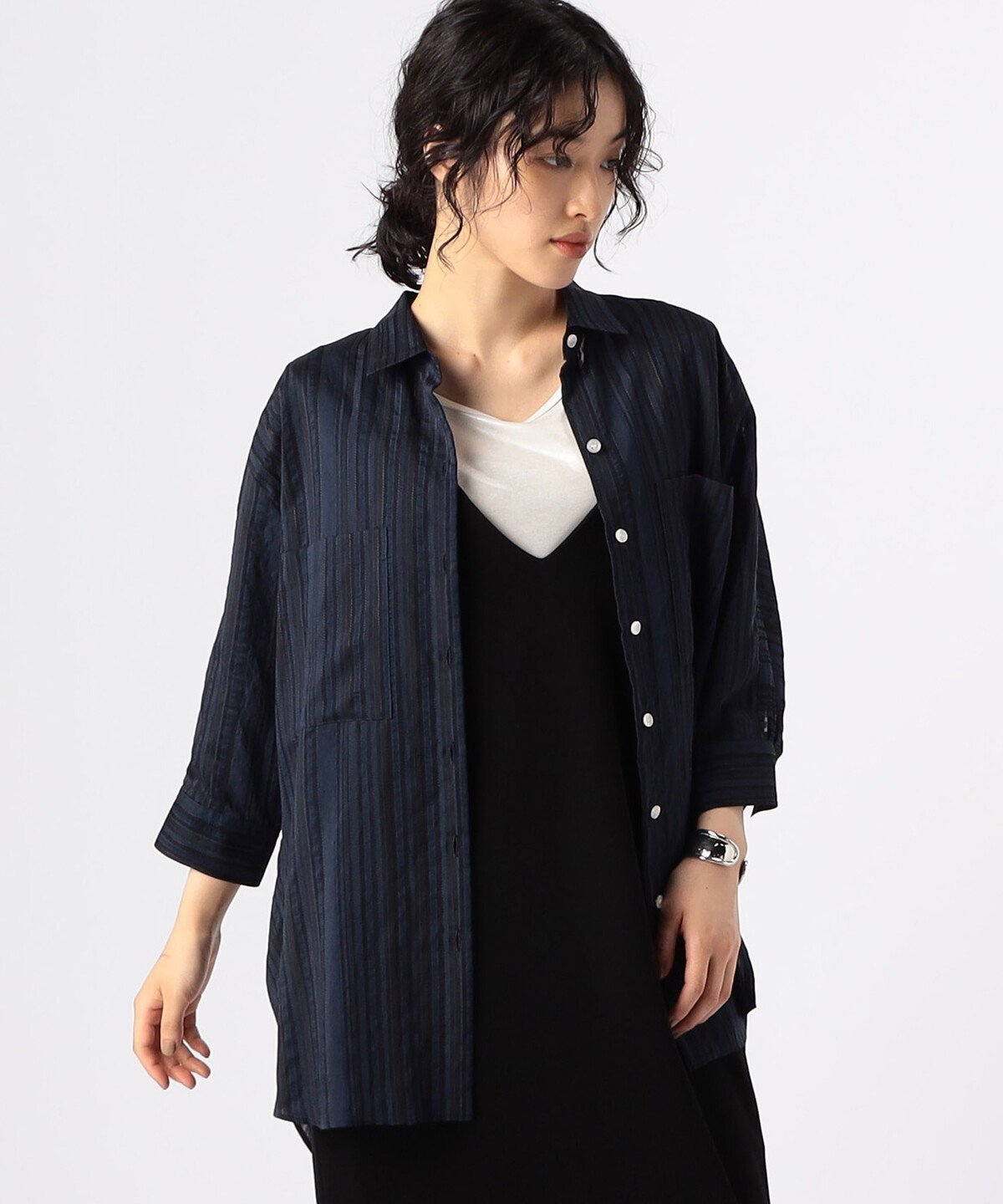 【コムサ/COMME CA】のジャカードボーダー 身幅たっぷりシャツ インテリア・キッズ・メンズ・レディースファッション・服の通販 founy(ファニー) 　ファッション　Fashion　レディースファッション　Fashion for Women　トップス・カットソー　Cut & Sew Tops　シャツ・ブラウス・オフィスカジュアル　Elegant Blouses & Button-Ups　ジャカード／ジャガード　Jacquard, Woven Pattern　デニム　Denim, Jeans Material　ボーダー　Border, Stripe　ワイド　Wide, Wide Fit　09:ダークネイビー|ID: prp329100004603425 ipo3291000000032744478