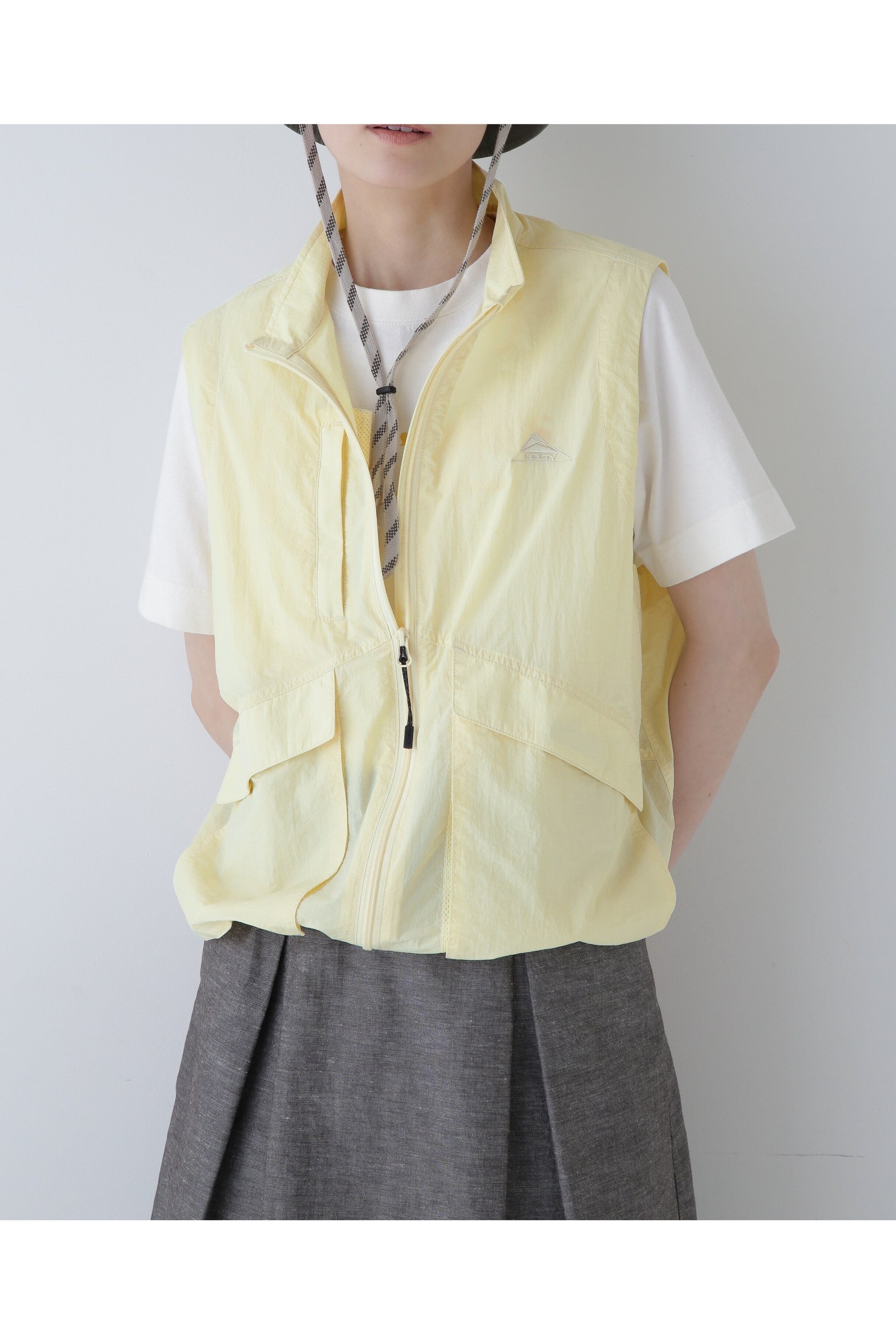 【ヒューマンウーマン/HUMAN WOMAN】のフルジップベスト インテリア・キッズ・メンズ・レディースファッション・服の通販 founy(ファニー) 　ファッション　Fashion　レディースファッション　Fashion for Women　アウター　Coat / Outerwear Collection　トップス・カットソー　Cut & Sew Tops　ベスト&ジレ / 重ね着スタイル　Vests & Gilets　おすすめ　Recommended / Our Picks　アウトドア　Outdoor Clothing　コラボ　Collaboration, Collab　スタンダード　Standard, Basic　スピンドル　Spindle, Drawcord　ベスト　Vest, Waistcoat　ミックス　Mix, Mixed Style　ヨーク　Yoke, Yoke Design　ルーズ　Loose, Oversized　別注　Limited Edition, Custom Order　Lイエロー|ID: prp329100004603678 ipo3291000000032749064