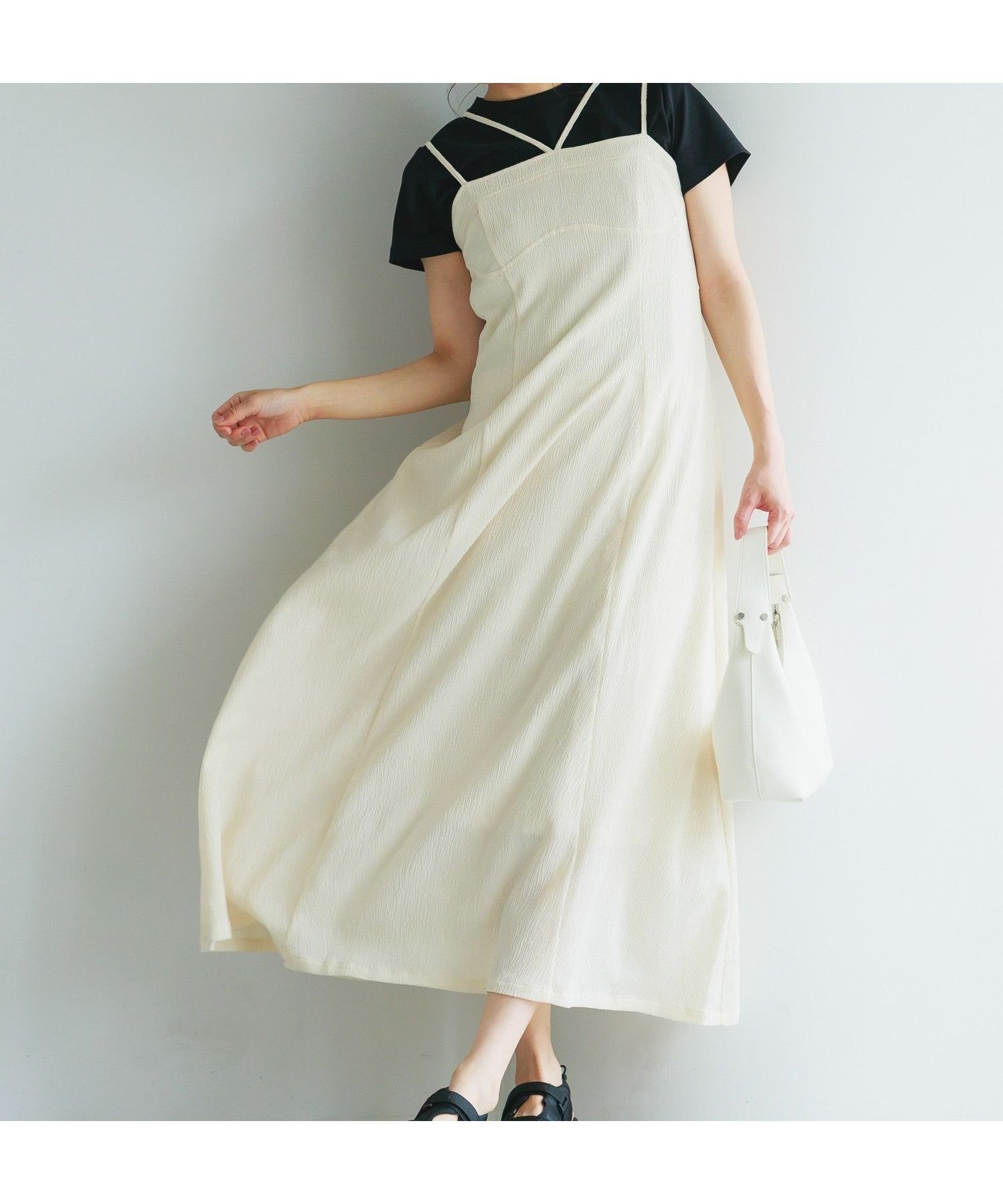 【ミスティ ウーマン/mysty woman】のテクスチャーキャミワンピース インテリア・キッズ・メンズ・レディースファッション・服の通販 founy(ファニー) 　ファッション　Fashion　レディースファッション　Fashion for Women　ワンピース　Dresses　キャミソールワンピース　Camisole Dresses　サンダル　Sandals, Summer Shoes　ストリング　String, Drawstring　ストレッチ　Stretch, Stretchy Fabric　テクスチャー　Texture, Textured Fabric　夏　Summer　アイボリー|ID: prp329100004603725 ipo3291000000032750327