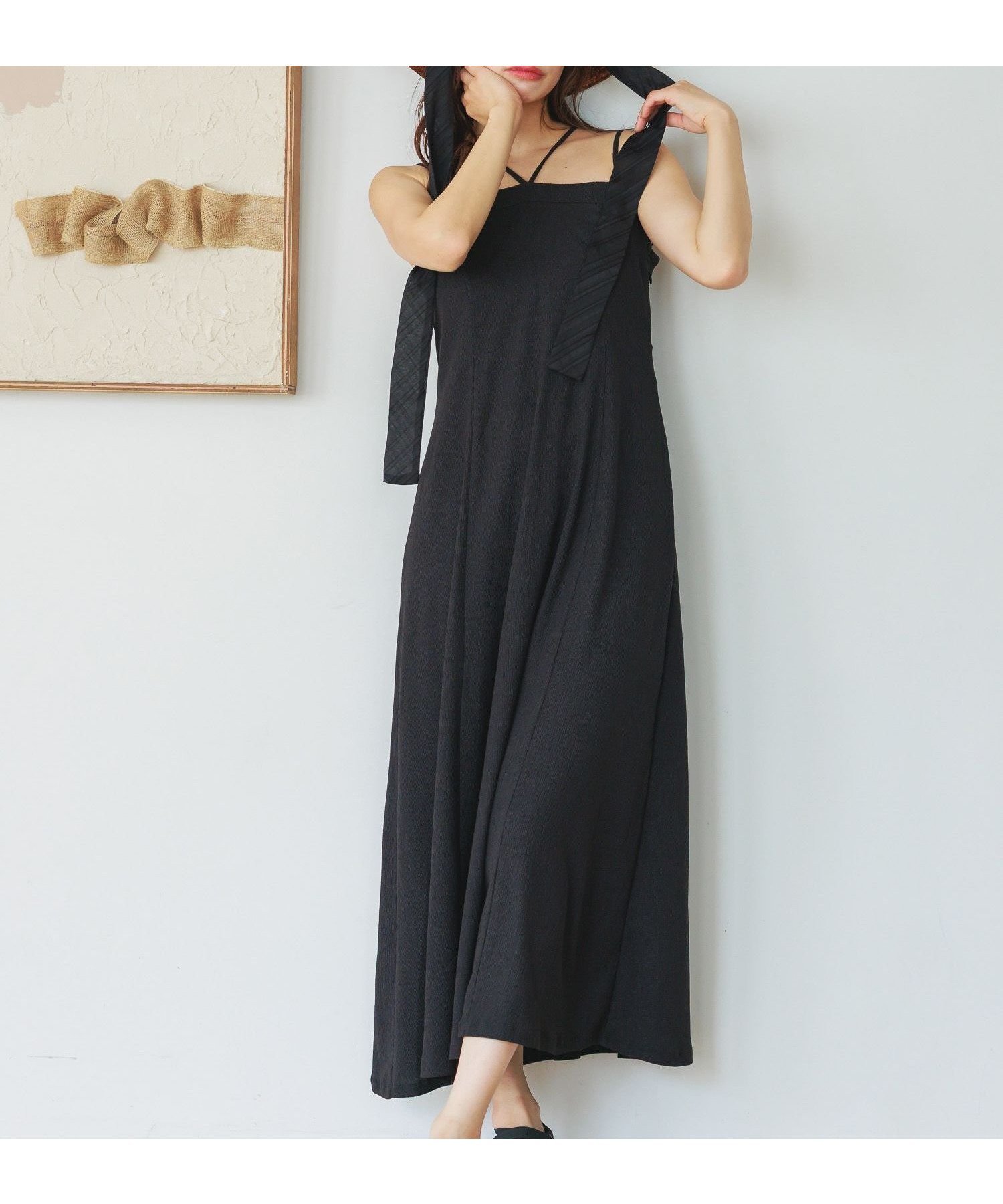 【ミスティ ウーマン/mysty woman】のテクスチャーキャミワンピース インテリア・キッズ・メンズ・レディースファッション・服の通販 founy(ファニー) 　ファッション　Fashion　レディースファッション　Fashion for Women　ワンピース　Dresses　キャミソールワンピース　Camisole Dresses　サンダル　Sandals, Summer Shoes　ストリング　String, Drawstring　ストレッチ　Stretch, Stretchy Fabric　テクスチャー　Texture, Textured Fabric　夏　Summer　ブラック|ID: prp329100004603725 ipo3291000000032750328