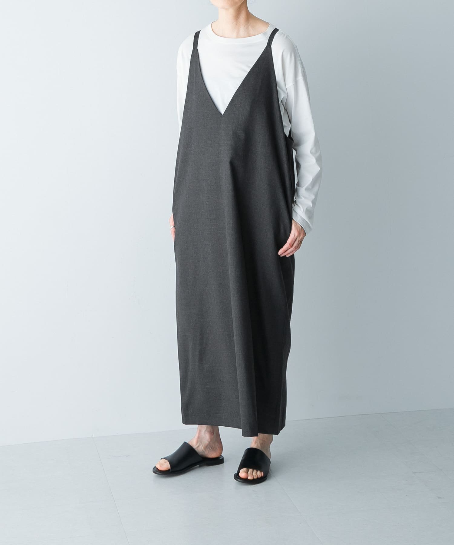 【かぐれ/kagure / URBAN RESEARCH】の『2WAY仕様』ウールトロVネックワンピース 人気、トレンドファッション・服の通販 founy(ファニー) 　ファッション　Fashion　レディースファッション　Fashion for Women　ワンピース　Dresses　カットソー　Cut and Sewn Top　キュプラ　Cupro, Eco Fabric　コンパクト　Compact, Small Size　ストレート　Straight, Straight Cut　ポケット　Pocket, Pocket Detail　ロング　Long, Long-Length　S/S・春夏　SS, Spring/Summer, Warm Season　おすすめ　Recommended / Our Picks　夏　Summer　エレガント 上品　Elegant　2025年　2025　2025春夏・S/S　Spring/Summer 2025 SS25　 other-1|ID: prp329100004603746 ipo3291000000032750837