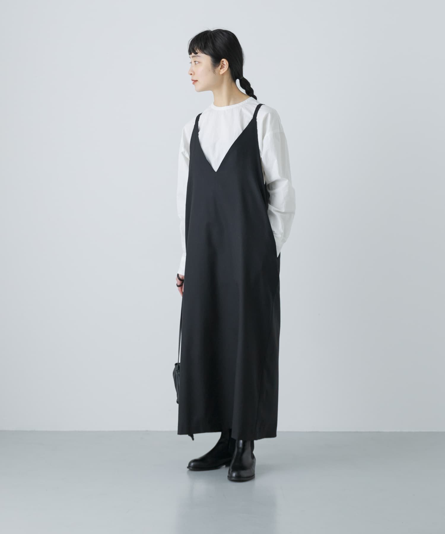 【かぐれ/kagure / URBAN RESEARCH】の『2WAY仕様』ウールトロVネックワンピース インテリア・キッズ・メンズ・レディースファッション・服の通販 founy(ファニー) 　ファッション　Fashion　レディースファッション　Fashion for Women　ワンピース　Dresses　カットソー　Cut and Sewn Top　キュプラ　Cupro, Eco Fabric　コンパクト　Compact, Small Size　ストレート　Straight, Straight Cut　ポケット　Pocket, Pocket Detail　ロング　Long, Long-Length　S/S・春夏　SS, Spring/Summer, Warm Season　おすすめ　Recommended / Our Picks　夏　Summer　エレガント 上品　Elegant　2025年　2025　2025春夏・S/S　Spring/Summer 2025 SS25　BLACK|ID: prp329100004603746 ipo3291000000032750839