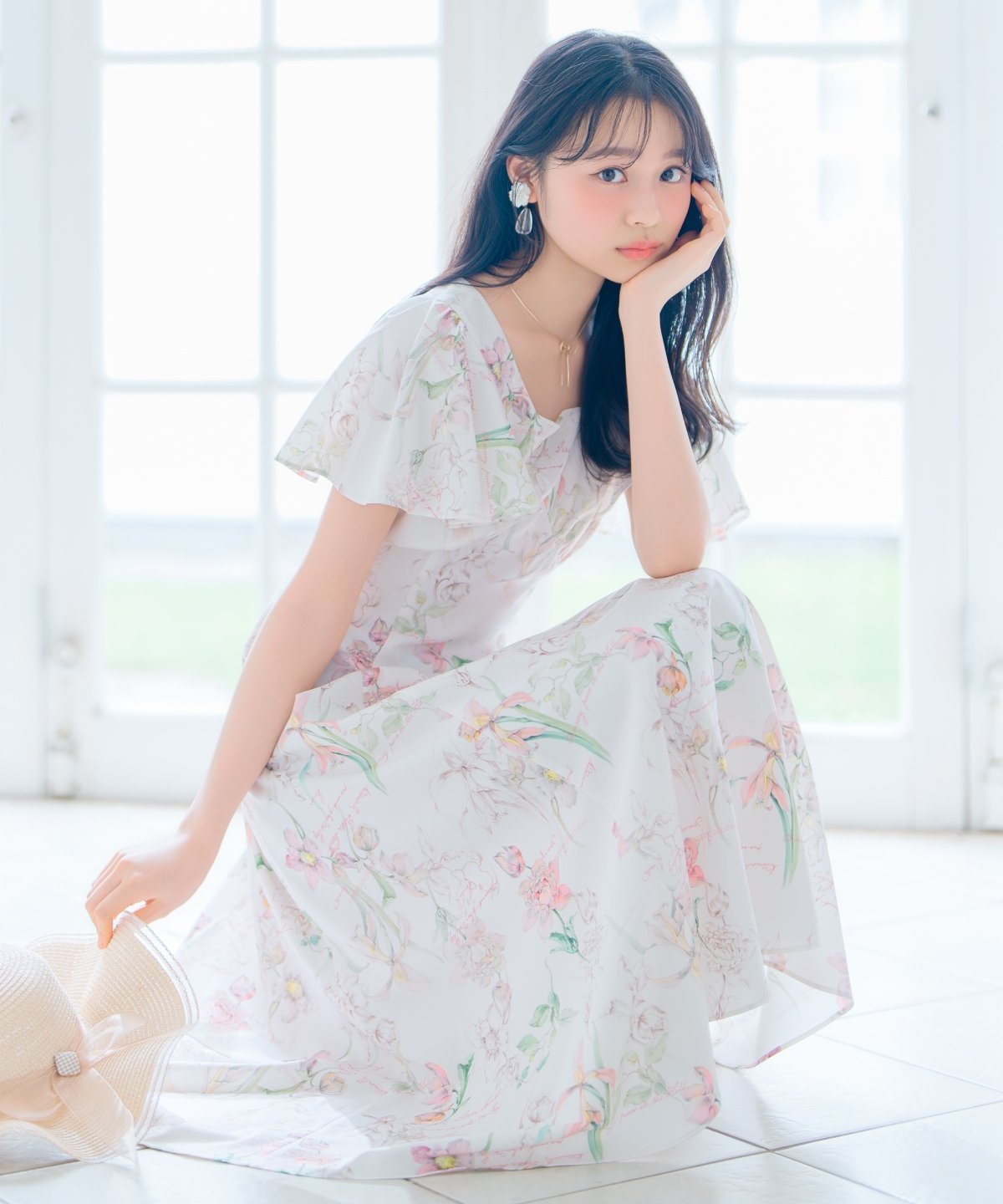 【ウィルセレクション/WILLSELECTION】の【5/15(thu)10時発売】ボタニカルフラワーフレアスリーブワンピース インテリア・キッズ・メンズ・レディースファッション・服の通販 founy(ファニー) 　ファッション　Fashion　レディースファッション　Fashion for Women　ワンピース　Dresses　エレガント 上品　Elegant　デコルテ　Décolleté, Neckline　フェミニン　Feminine, Girly　フラワー　Flower, Floral　フレア　Flare, Flared　プリント　Print, Printed Pattern　レース　Lace, Lace Fabric　おすすめ　Recommended / Our Picks　旅行　Travel　赤系花柄|ID: prp329100004603769 ipo3291000000032751191