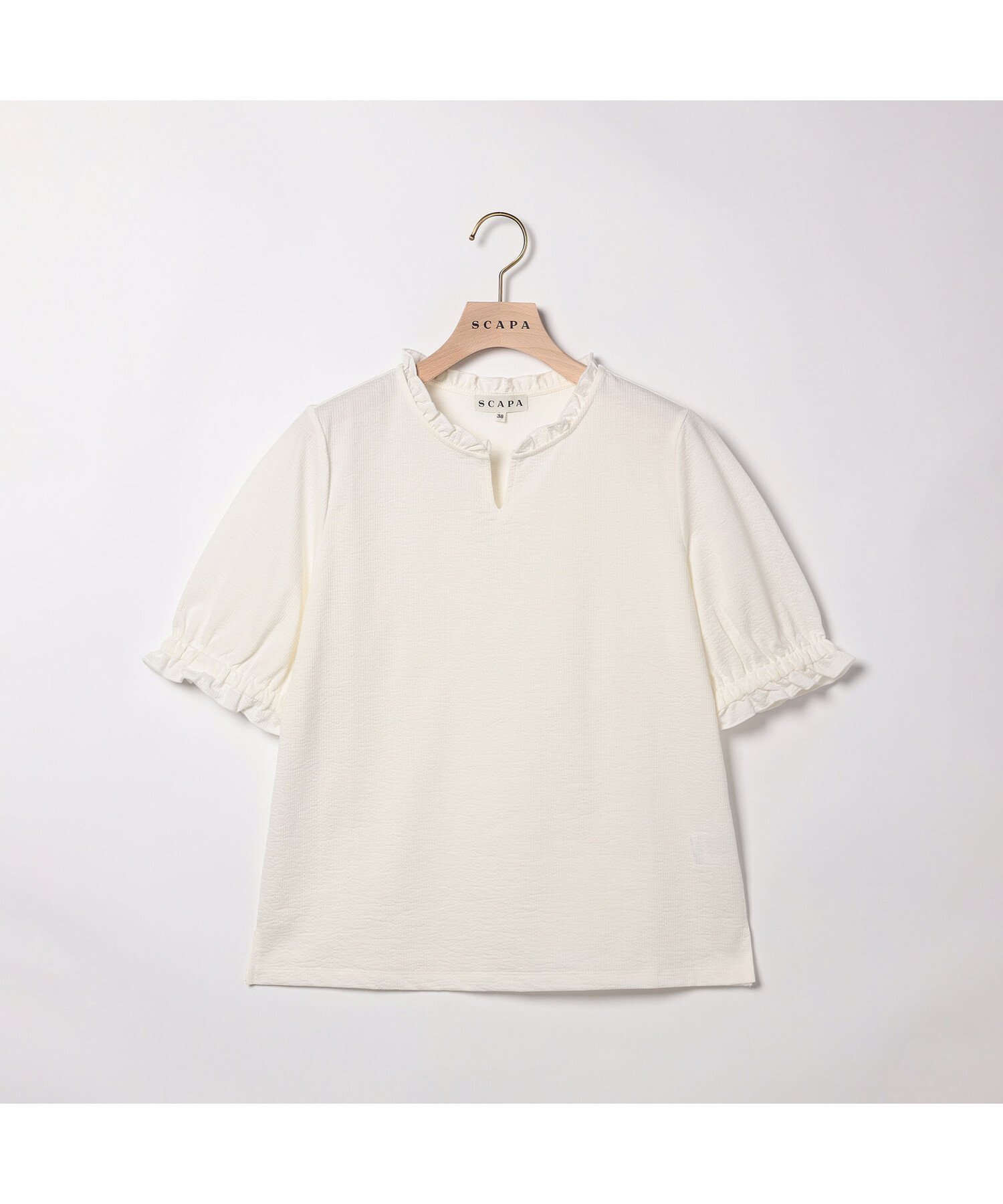 【スキャパ/SCAPA】のコットンリネン半袖カットソー インテリア・キッズ・メンズ・レディースファッション・服の通販 founy(ファニー) 　ファッション　Fashion　レディースファッション　Fashion for Women　トップス・カットソー　Cut & Sew Tops　カットソー・ベーシックTシャツ　Cut-and-Sewn Tops / Stretch Tees & Basics　カットソー　Cut and Sewn Top　ギャザー　Gathered, Ruffled　シンプル　Simple, Minimal　スリット　Slit, Slit Detail　フリル　Frill, Ruffle　ボトム　Bottoms, Lower Wear　リネン　Linen, Linen Fabric　エレガント 上品　Elegant　半袖　Short Sleeve, Half Sleeve　無地　Plain, Solid Color　ホワイト|ID: prp329100004603846 ipo3291000000032752283