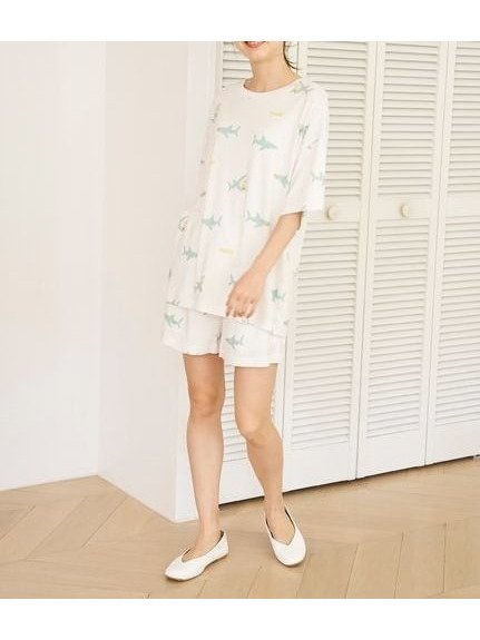 【ジェラート ピケ/gelato pique】のSHARK柄ショートパンツ 人気、トレンドファッション・服の通販 founy(ファニー) 　ファッション　Fashion　レディースファッション　Fashion for Women　パンツ　Pants & Trousers　ショートパンツ・ハーフパンツ　High-Waisted & Relaxed Shorts　なめらか　Smooth, Silky Texture　コレクション　Collection, Seasonal Line　ショート　Short, Short Length　モチーフ　Motif, Design Theme　夏　Summer　抗菌　Antibacterial, Bacteria-Resistant　犬　Dog　 other-1|ID: prp329100004603908 ipo3291000000032753058