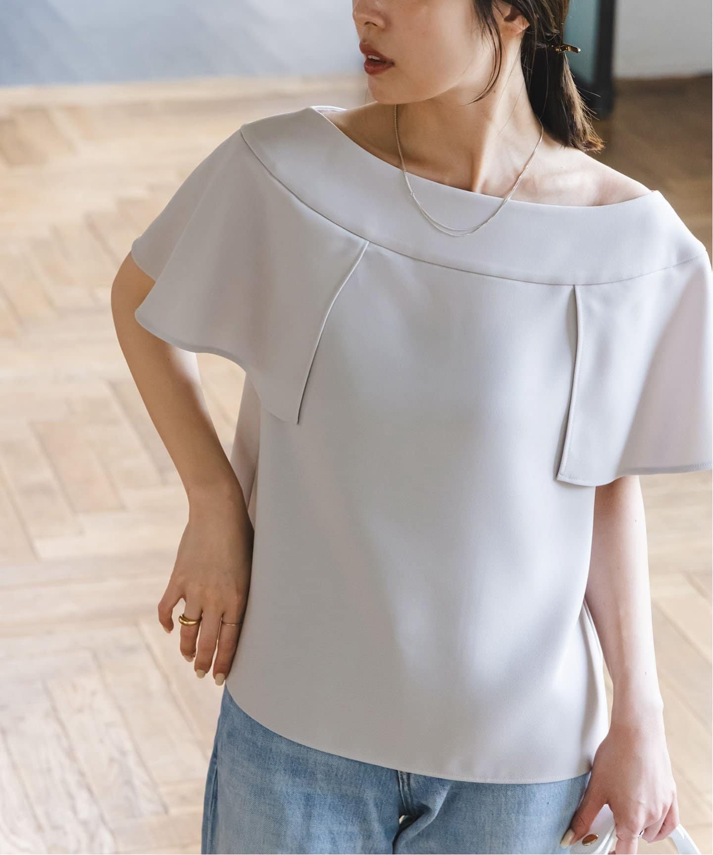 【ノーブル / スピック&スパン/NOBLE / Spick & Span】の【洗える】スクエアケープスリーブブラウス インテリア・キッズ・メンズ・レディースファッション・服の通販 founy(ファニー) 　ファッション　Fashion　レディースファッション　Fashion for Women　トップス・カットソー　Cut & Sew Tops　シャツ・ブラウス・オフィスカジュアル　Elegant Blouses & Button-Ups　スクエア　Square, Square Shape　ダブル　Double, Double-Breasted　デコルテ　Décolleté, Neckline　ノースリーブ　Sleeveless, No-Sleeve　バランス　Balance, Style Balance　フェイス　Face, Facial Design　洗える　Machine Washable　グレーB|ID: prp329100004603968 ipo3291000000033560367