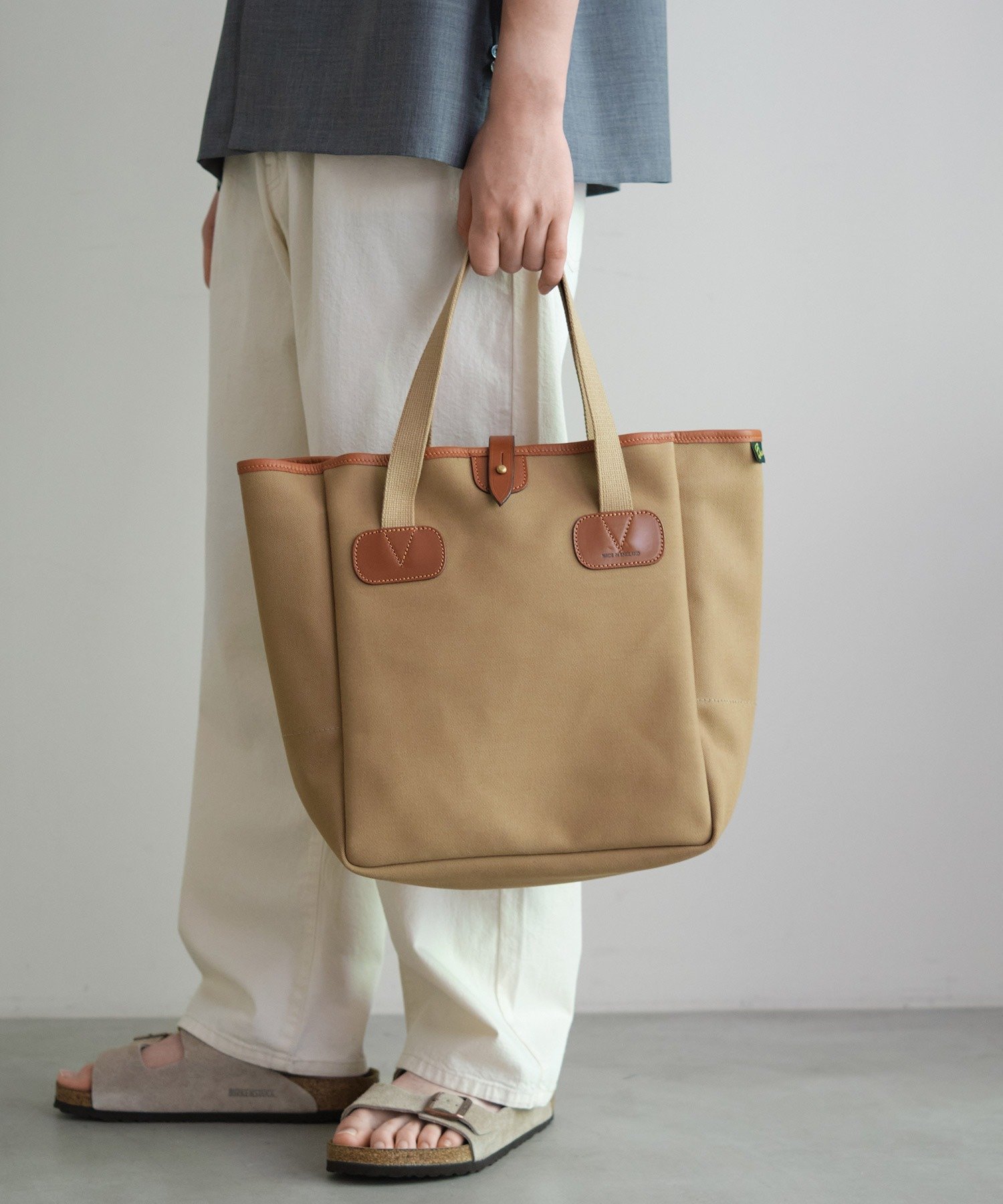 【ビショップ/Bshop】の別注 DERWENT インテリア・キッズ・メンズ・レディースファッション・服の通販 founy(ファニー) 　ファッション　Fashion　レディースファッション　Fashion for Women　イタリア　Italy　クラシック　Classic, Timeless Style　チャーム　Charm, Pendant　ツイル　Twist, Twisted Detail　ポケット　Pocket, Pocket Detail　別注　Limited Edition, Custom Order　KHAKI|ID: prp329100004604041 ipo3291000000032755221