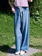 【ミラオーウェン/Mila Owen】のウエストドロストワイドデニムパンツ 人気、トレンドファッション・服の通販 founy(ファニー) 雑誌掲載アイテム Magazine Picks & Fashion Features ファッション雑誌 Fashion Magazines ストーリィ STORY ファッション Fashion レディースファッション Fashion for Women パンツ Pants & Trousers デニムパンツ・ジーンズ・美脚デニム Denim Jeans & Pants 8月号 August Issue, Aug. Edition おすすめ Recommended / Our Picks クロップド Cropped, Short Length デニム Denim, Jeans Material リアル Real, Realistic リラックス Relax, Relaxed Fit ワイド Wide, Wide Fit 雑誌 Magazine, Fashion Magazine thumbnail LBLU[081]|ID: prp329100004604098 ipo3291000000032755860