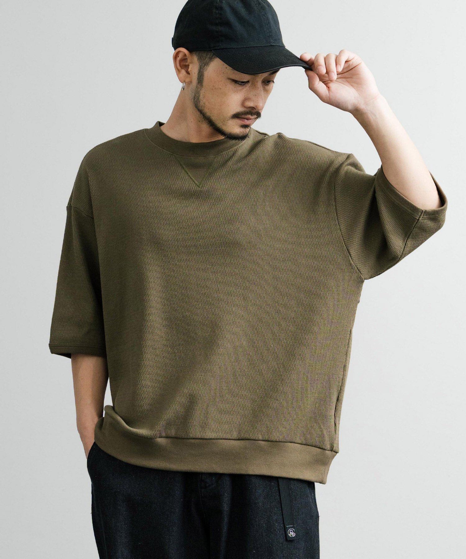 【ロッキーモンロー/Rocky Monroe】のUpscape Audience 日本製 スウェットライクTシャツ インテリア・キッズ・メンズ・レディースファッション・服の通販 founy(ファニー) 　ファッション　Fashion　レディースファッション　Fashion for Women　トップス・カットソー　Cut & Sew Tops　シャツ・ブラウス・オフィスカジュアル　Elegant Blouses & Button-Ups　レディースパーカー・カジュアルフーディー　Casual Hoodies & Sweatshirts　ロングTシャツ・Tシャツ　Longline T-Shirts & Tees　スウェット・クルーネックトップス　Sweatshirts & Crewnecks / Relaxed Fit Sweat Tops　シンプル　Simple, Minimal　スウェット / スエット　Sweatshirt, Sweatwear　定番　Standard, Basic Item　人気　Popular, Best Seller　バランス　Balance, Style Balance　フィット　Fit, Slim Fit　ボックス　Boxy, Box Shape　リラックス　Relax, Relaxed Fit　ワイド　Wide, Wide Fit　再入荷　Restock / Back in Stock　日本製　Made In Japan　オリーブ|ID: prp329100004604285 ipo3291000000033393806