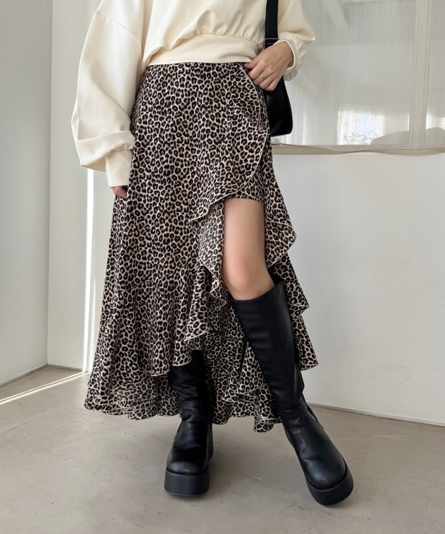 【ナイスクラップ/NICE CLAUP】のアシンメトリーアソートスカート インテリア・キッズ・メンズ・レディースファッション・服の通販 founy(ファニー) 　ファッション　Fashion　レディースファッション　Fashion for Women　スカート　Skirts　おすすめ　Recommended / Our Picks　カットソー　Cut and Sewn Top　コンパクト　Compact, Small Size　スニーカー　Sneakers, Trainers　フェミニン　Feminine, Girly　フレア　Flare, Flared　ベージュ系その他|ID: prp329100004604321 ipo3291000000032761295