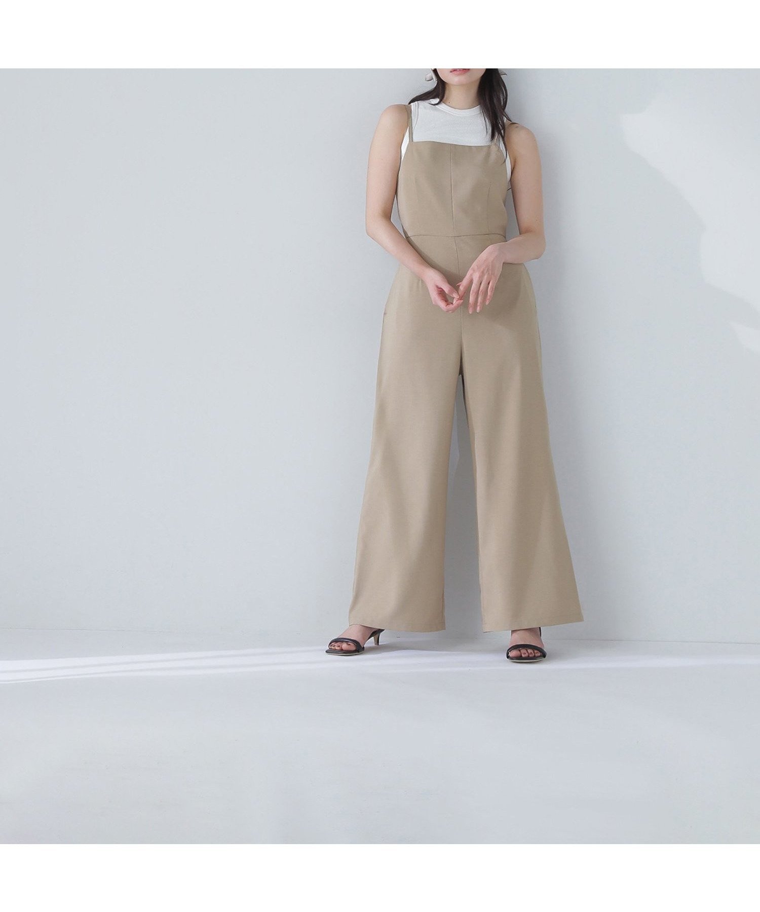 【ナチュラル ビューティー ベーシック/NATURAL BEAUTY BASIC】のバックオープンキャミオールインワン インテリア・キッズ・メンズ・レディースファッション・服の通販 founy(ファニー) 　ファッション　Fashion　レディースファッション　Fashion for Women　トップス・カットソー　Cut & Sew Tops　キャミソール&ノースリーブ　Camisoles & Sleeveless Tops　ワンピース　Dresses　オールインワン・ワンピース　Dresses and Jumpsuits　バッグ　Bags　インナー　Innerwear　メランジ　Melange, Mixed Yarn　ロング　Long, Long-Length　ワイド　Wide, Wide Fit　夏　Summer　無地　Plain, Solid Color　ベージュ|ID: prp329100004604334 ipo3291000000032761581