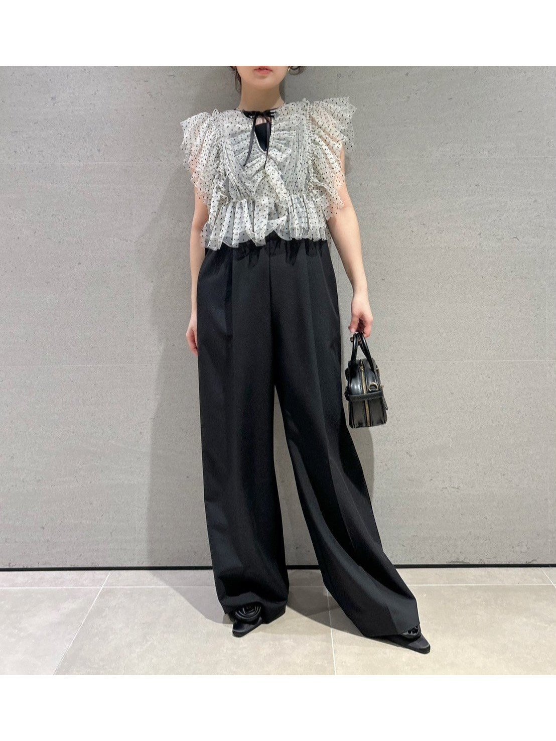 【リリーブラウン/Lily Brown】のチュールビスチェセットオールインワン インテリア・キッズ・メンズ・レディースファッション・服の通販 founy(ファニー) 　ファッション　Fashion　レディースファッション　Fashion for Women　トップス・カットソー　Cut & Sew Tops　ビスチェ　Bustiers & Corset Tops / Layered Bustier Style　ワンピース　Dresses　オールインワン・ワンピース　Dresses and Jumpsuits　スタンダード　Standard, Basic　チュール　Tulip, Tulip Motif　バランス　Balance, Style Balance　フィット　Fit, Slim Fit　フリル　Frill, Ruffle　フロント　Front, Front Design　ベスト　Vest, Waistcoat　ロンパース　Romper, Jumpsuit　BLK[009]|ID: prp329100004604340 ipo3291000000033106830