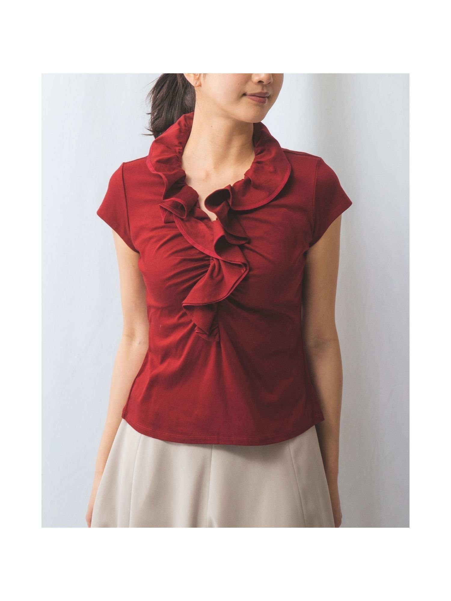 【ナラ カミーチェ/NARACAMICIE】の60スムースフリルカットソー インテリア・キッズ・メンズ・レディースファッション・服の通販 founy(ファニー) 　ファッション　Fashion　レディースファッション　Fashion for Women　トップス・カットソー　Cut & Sew Tops　カットソー・ベーシックTシャツ　Cut-and-Sewn Tops / Stretch Tees & Basics　おすすめ　Recommended / Our Picks　エレガント 上品　Elegant　カットソー　Cut and Sewn Top　シェイプ　Shape, Slim Fit　ストレッチ　Stretch, Stretchy Fabric　スリーブ　Sleeve, Long Sleeve / Short Sleeve　フリル　Frill, Ruffle　レッド|ID: prp329100004604387 ipo3291000000033573857
