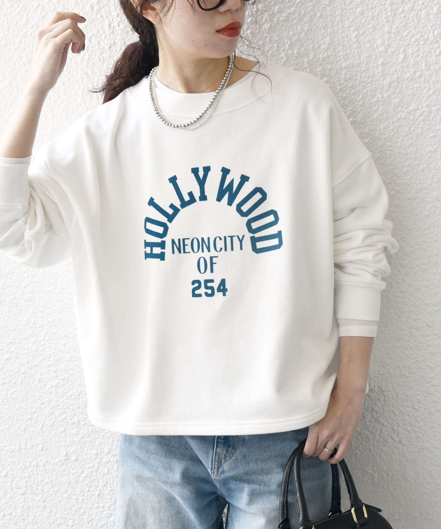【シップス フォー ウィメン/SHIPS】の【SHIPS any別注】THE KNiTS ロゴ ドルマン ショート スウェット 人気、トレンドファッション・服の通販 founy(ファニー) 　ファッション　Fashion　レディースファッション　Fashion for Women　トップス・カットソー　Cut & Sew Tops　ニット　Knit Tops & Sweaters　レディースパーカー・カジュアルフーディー　Casual Hoodies & Sweatshirts　スウェット・クルーネックトップス　Sweatshirts & Crewnecks / Relaxed Fit Sweat Tops　春　Spring　今季　This Season, Current Season　ショート　Short, Short Length　スウェット / スエット　Sweatshirt, Sweatwear　別注　Limited Edition, Custom Order　2025年　2025　2025春夏・S/S　Spring/Summer 2025 SS25　 other-1|ID: prp329100004604525 ipo3291000000032764613