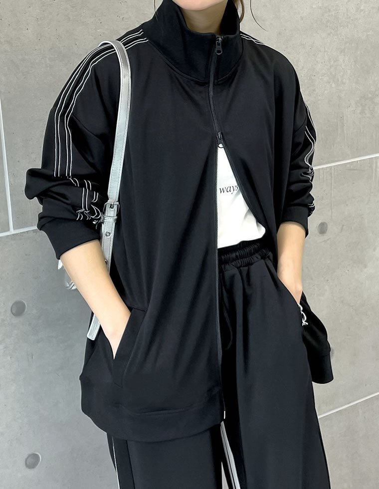 【リエディ/Re:EDIT】のチェーンステッチライントラックジャケット インテリア・キッズ・メンズ・レディースファッション・服の通販 founy(ファニー) 　ファッション　Fashion　レディースファッション　Fashion for Women　アウター　Coat / Outerwear Collection　レディースジャケット・軽アウター　Jackets　おすすめ　Recommended / Our Picks　インナー　Innerwear　サテン　Satin, Glossy Fabric　シンプル　Simple, Minimal　ジャケット　Jacket, Outerwear　スニーカー　Sneakers, Trainers　スポーツ　Sports, Activewear　スポーティ　Sporty, Casual Athletic　セットアップ　Set-Up, Coordinated Outfit　チェーン　Chain, Chain Strap　トレンド　Trend, Trending Now　フェミニン　Feminine, Girly　ミックス　Mix, Mixed Style　ロング　Long, Long-Length　ブラック|ID: prp329100004604616 ipo3291000000032766227
