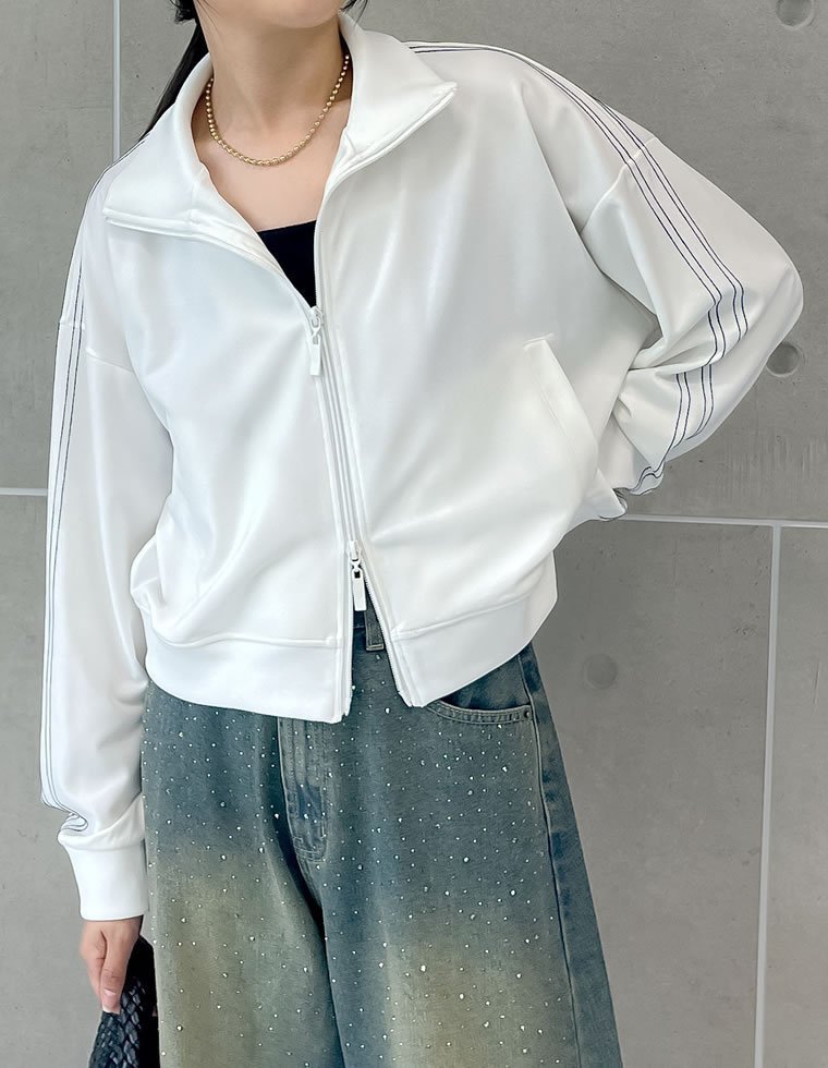 【リエディ/Re:EDIT】のチェーンステッチライントラックジャケット インテリア・キッズ・メンズ・レディースファッション・服の通販 founy(ファニー) 　ファッション　Fashion　レディースファッション　Fashion for Women　アウター　Coat / Outerwear Collection　レディースジャケット・軽アウター　Jackets　おすすめ　Recommended / Our Picks　インナー　Innerwear　サテン　Satin, Glossy Fabric　シンプル　Simple, Minimal　ジャケット　Jacket, Outerwear　スニーカー　Sneakers, Trainers　スポーツ　Sports, Activewear　スポーティ　Sporty, Casual Athletic　セットアップ　Set-Up, Coordinated Outfit　チェーン　Chain, Chain Strap　トレンド　Trend, Trending Now　フェミニン　Feminine, Girly　ミックス　Mix, Mixed Style　ロング　Long, Long-Length　アイボリー|ID: prp329100004604616 ipo3291000000032766228