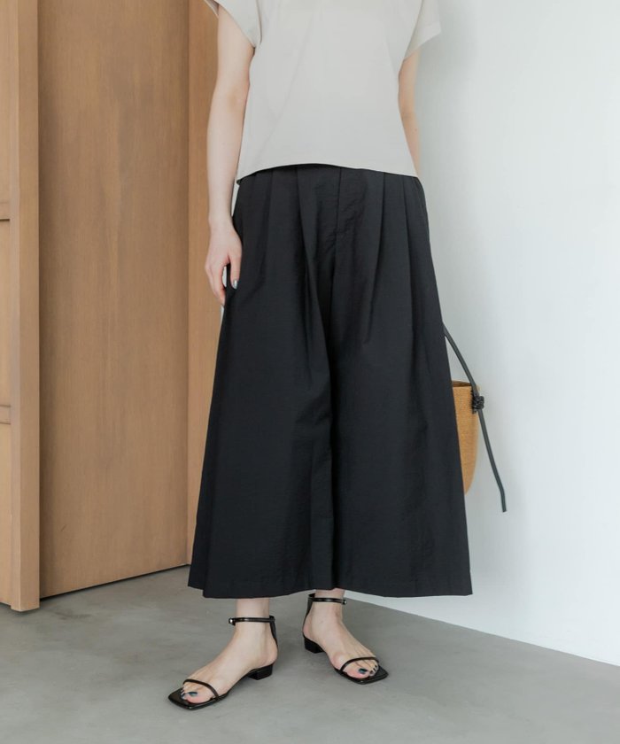 【アーバンリサーチ/URBAN RESEARCH】の『2サイズ展開』コットンナイロンタックワイドパンツ インテリア・キッズ・メンズ・レディースファッション・服の通販 founy(ファニー) https://founy.com/ ファッション Fashion レディースファッション Fashion for Women パンツ Pants & Trousers 2025年 2025 2025春夏・S/S Spring/Summer 2025 SS25 おすすめ Recommended / Our Picks コンパクト Compact, Small Size ノースリーブ Sleeveless, No-Sleeve ワイド Wide, Wide Fit 夏 Summer S/S・春夏 SS, Spring/Summer, Warm Season |ID: prp329100004604685 ipo3291000000032767956