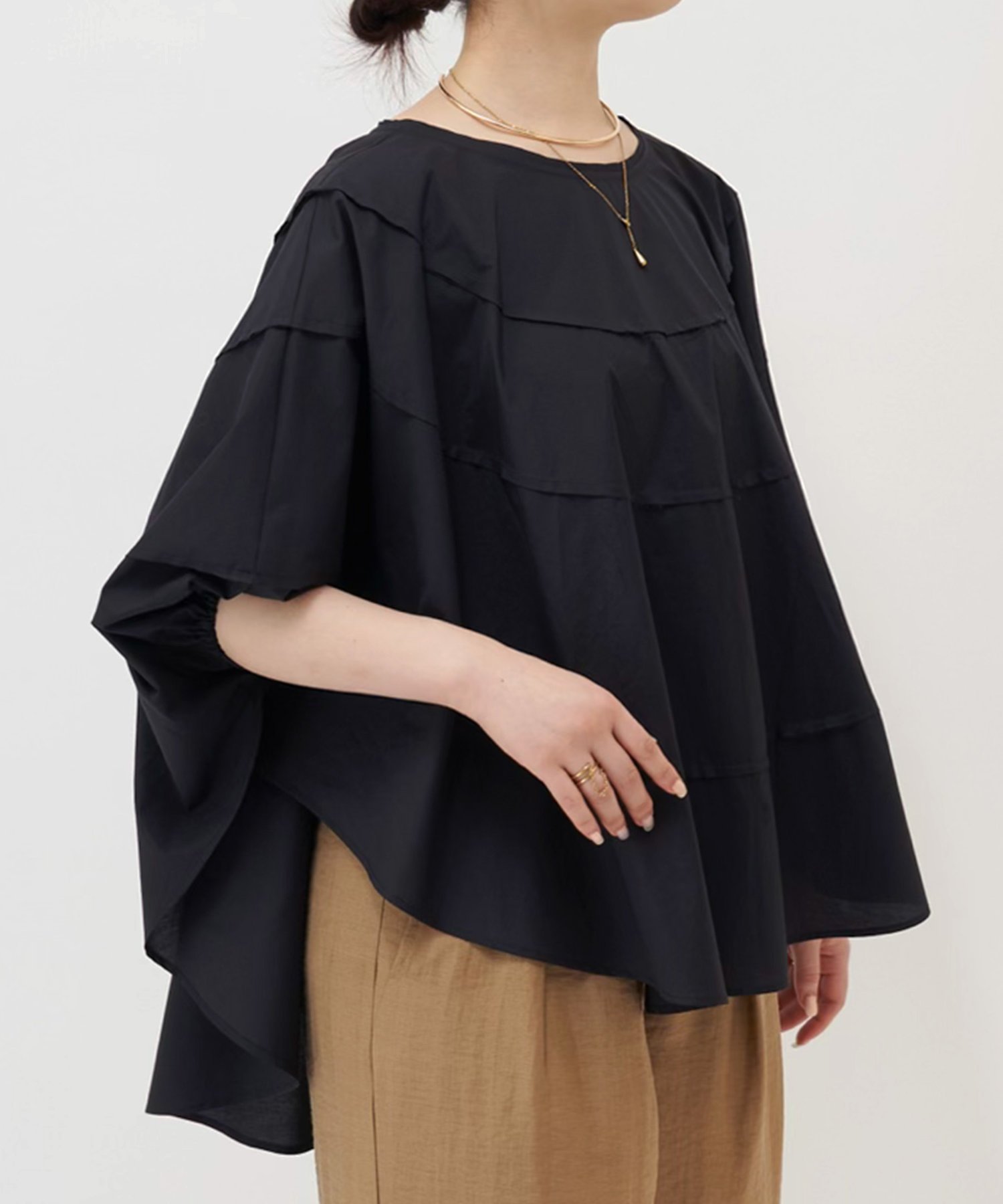 【ビアズリー/BEARDSLEY】のシェルポンチョブラウス インテリア・キッズ・メンズ・レディースファッション・服の通販 founy(ファニー) 　ファッション　Fashion　レディースファッション　Fashion for Women　アウター　Coat / Outerwear Collection　ポンチョ・ケープコート　Ponchos & Capes　トップス・カットソー　Cut & Sew Tops　シャツ・ブラウス・オフィスカジュアル　Elegant Blouses & Button-Ups　バランス　Balance, Style Balance　ブラック|ID: prp329100004605044 ipo3291000000033619358