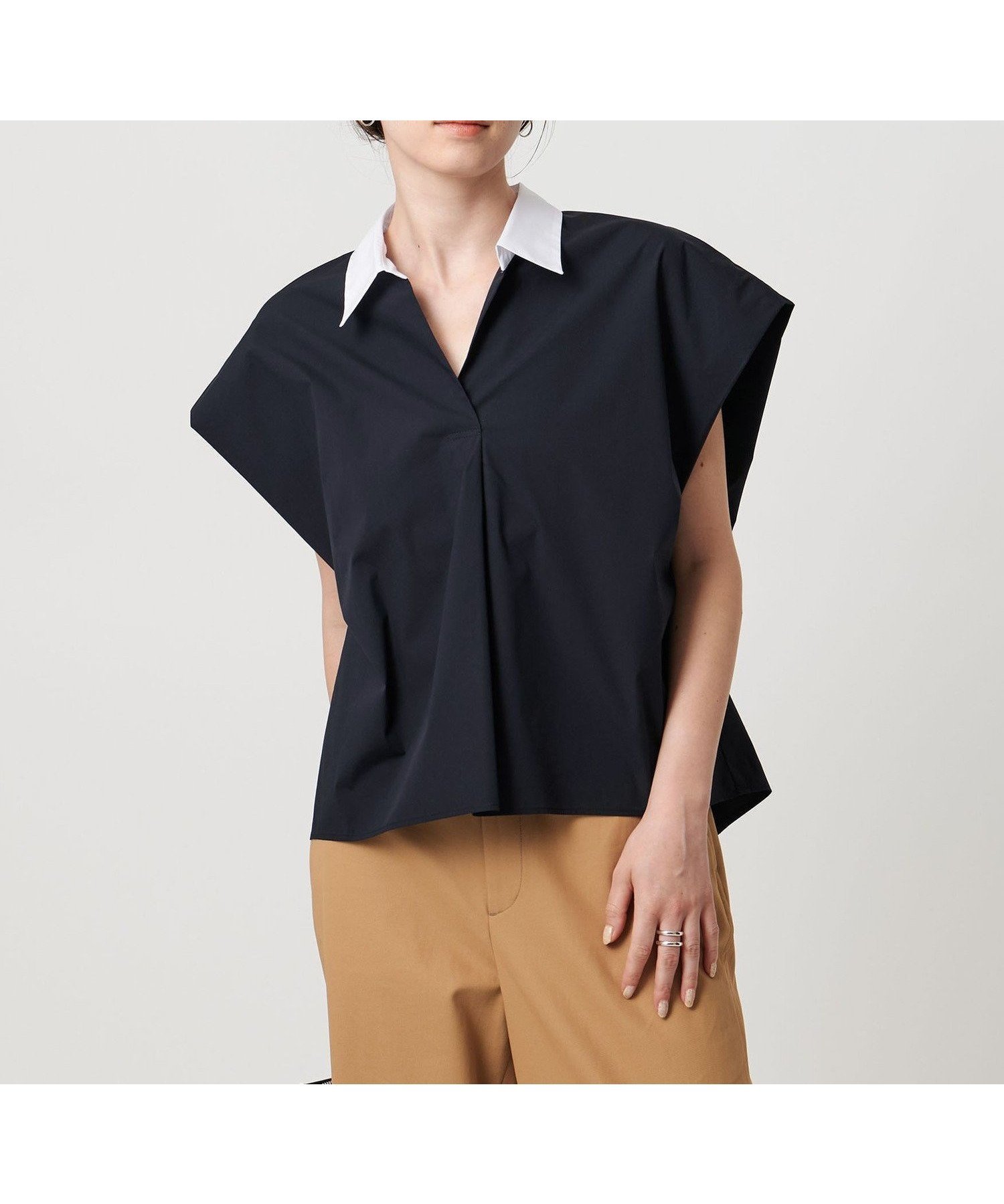 【ユナイテッドアローズ/UNITED ARROWS】のスキッパーフレンチスリーブシャツ ブラウス-ウォッシャブル- インテリア・キッズ・メンズ・レディースファッション・服の通販 founy(ファニー) 　ファッション　Fashion　レディースファッション　Fashion for Women　トップス・カットソー　Cut & Sew Tops　シャツ・ブラウス・オフィスカジュアル　Elegant Blouses & Button-Ups　ウォッシャブル　Machine Washable　ストレート　Straight, Straight Cut　スラックス　Slacks, Dress Pants　トレンド　Trend, Trending Now　ボックス　Boxy, Box Shape　ボトム　Bottoms, Lower Wear　リラックス　Relax, Relaxed Fit　ワイド　Wide, Wide Fit　おすすめ　Recommended / Our Picks　夏　Summer　NAVY|ID: prp329100004605104 ipo3291000000032776179